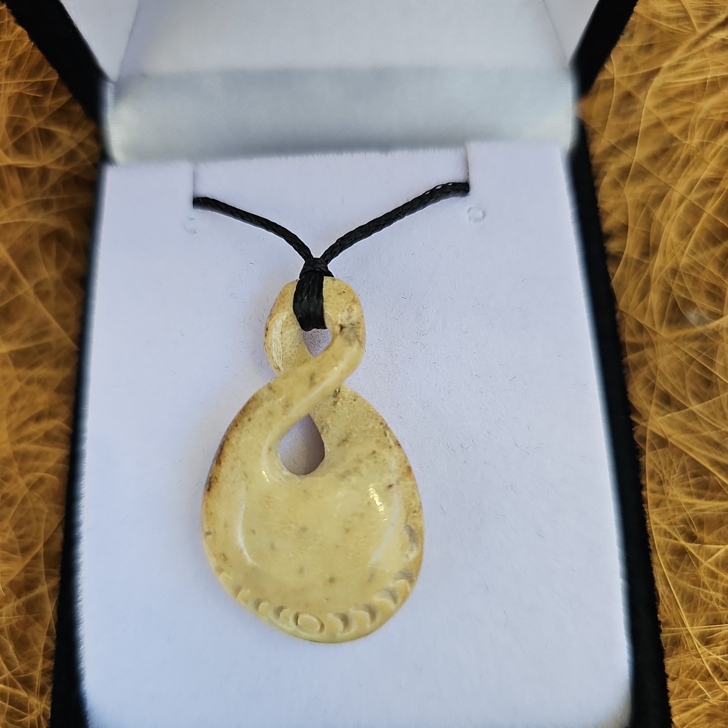 Whale bone - Twist - Rivendell Shop