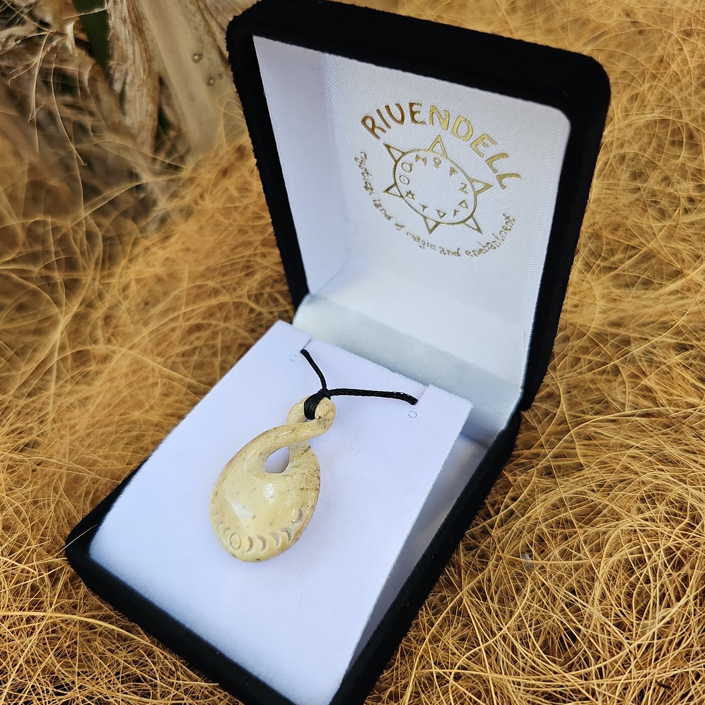 Whale bone - Twist - Rivendell Shop