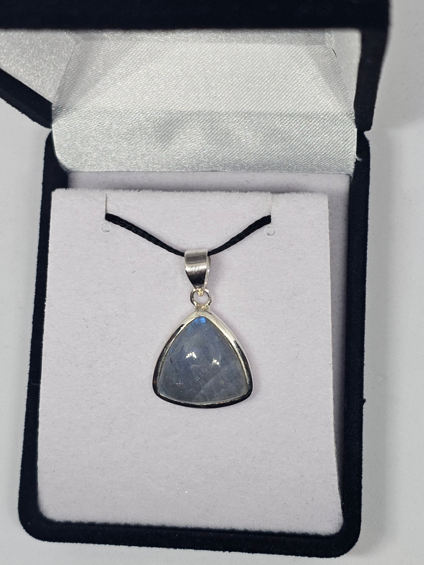 Labradorite Pendant - Rivendell Shop