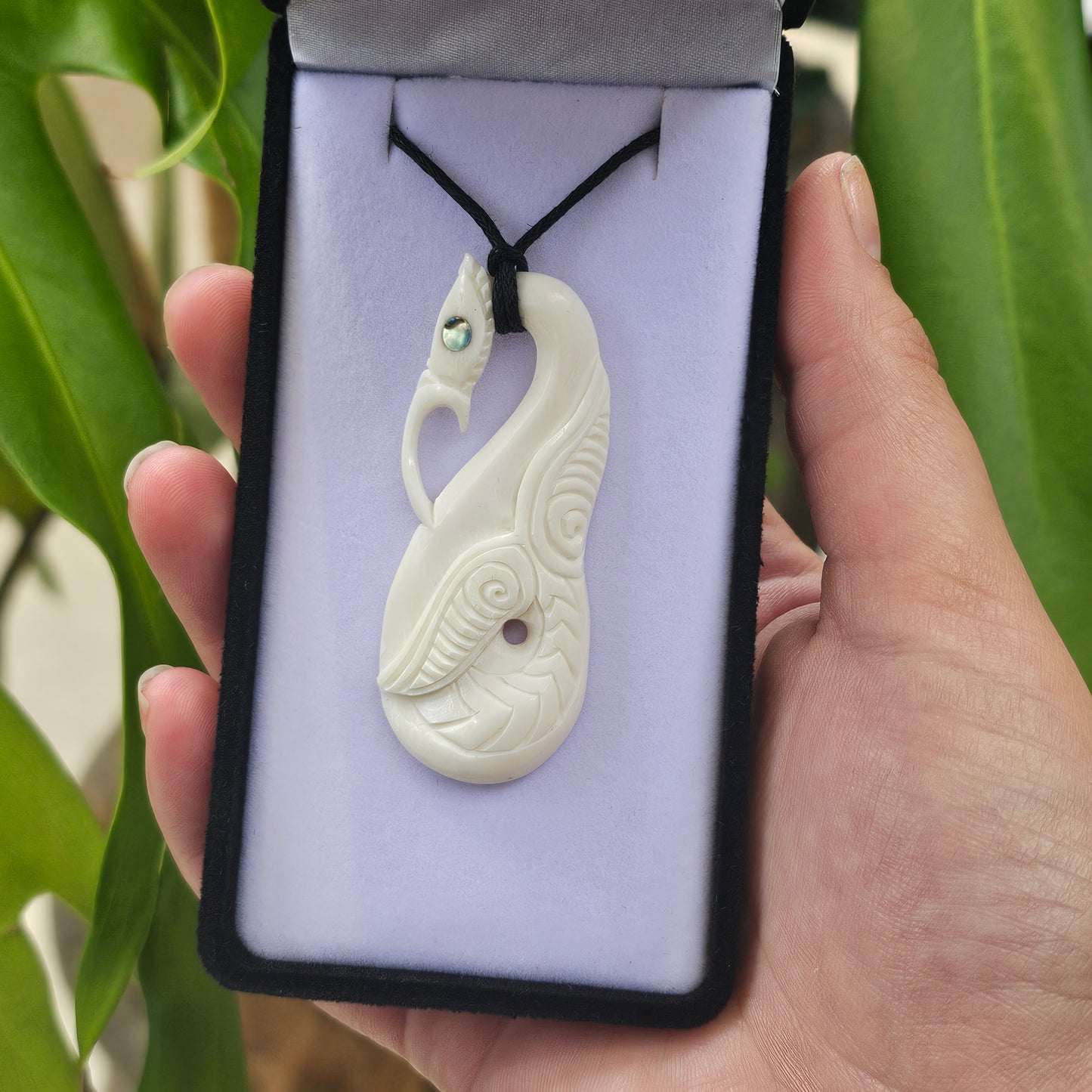Manaia bone carving - Rivendell Shop