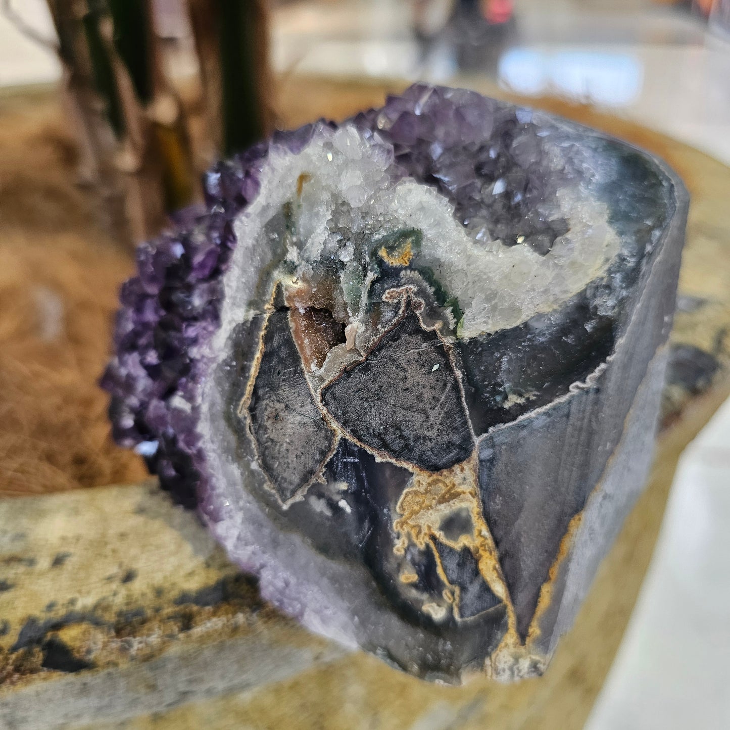 Standing amethyst - Rivendell Shop