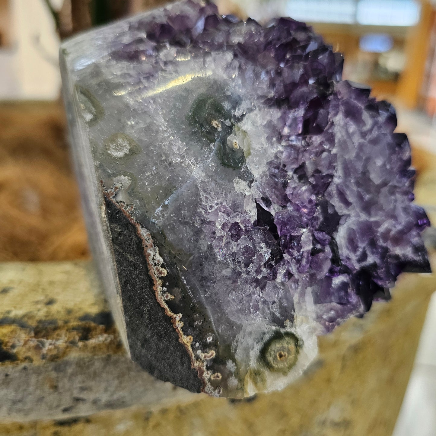 Standing amethyst - Rivendell Shop