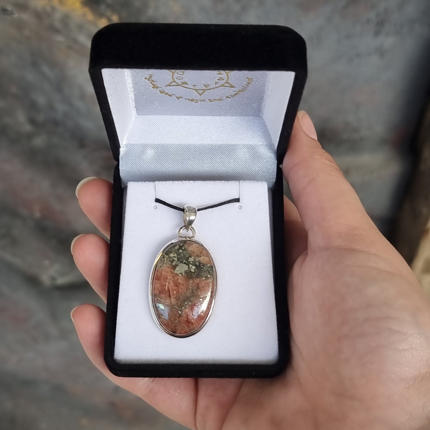 Rhodonite pendant - Rivendell Shop