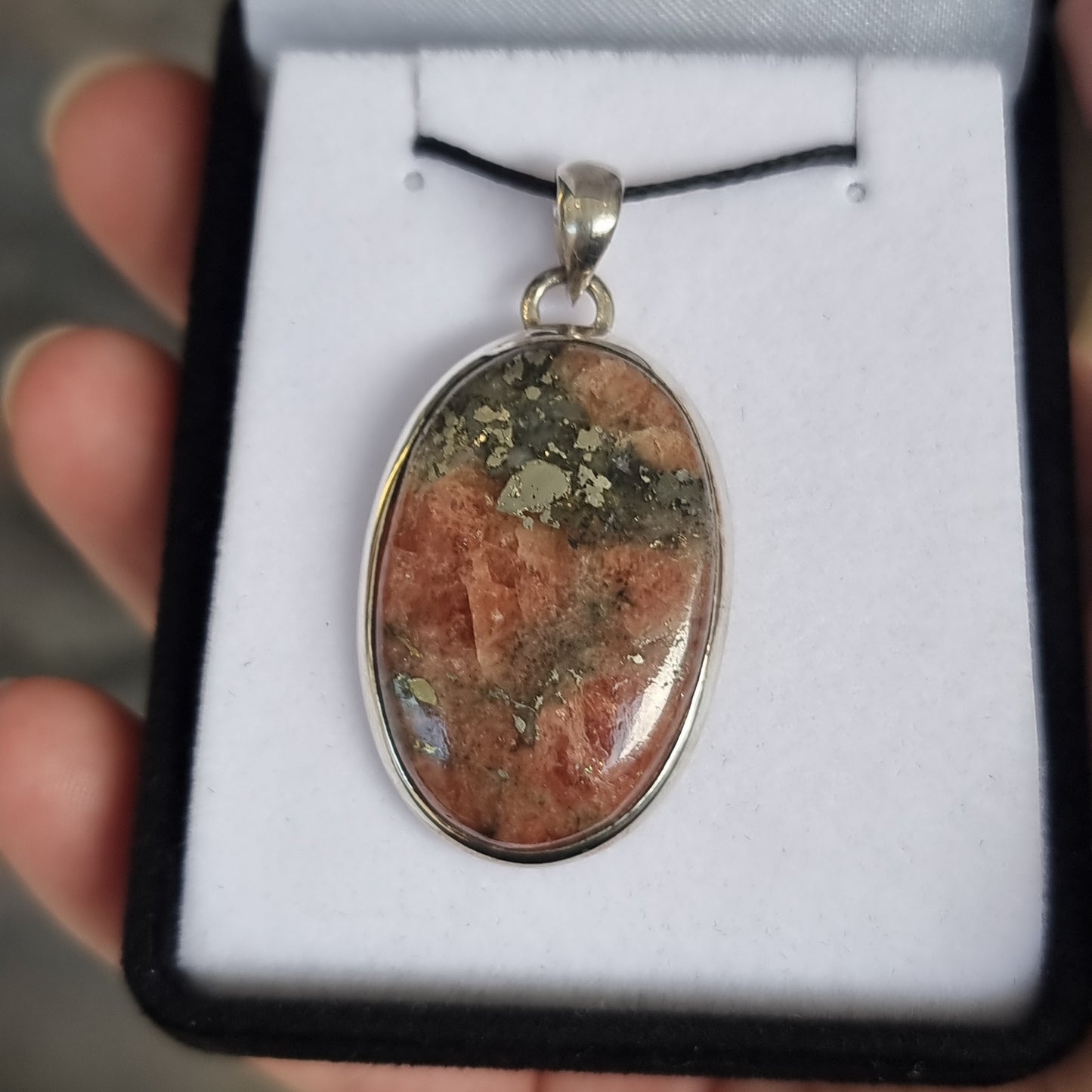 Rhodonite pendant - Rivendell Shop