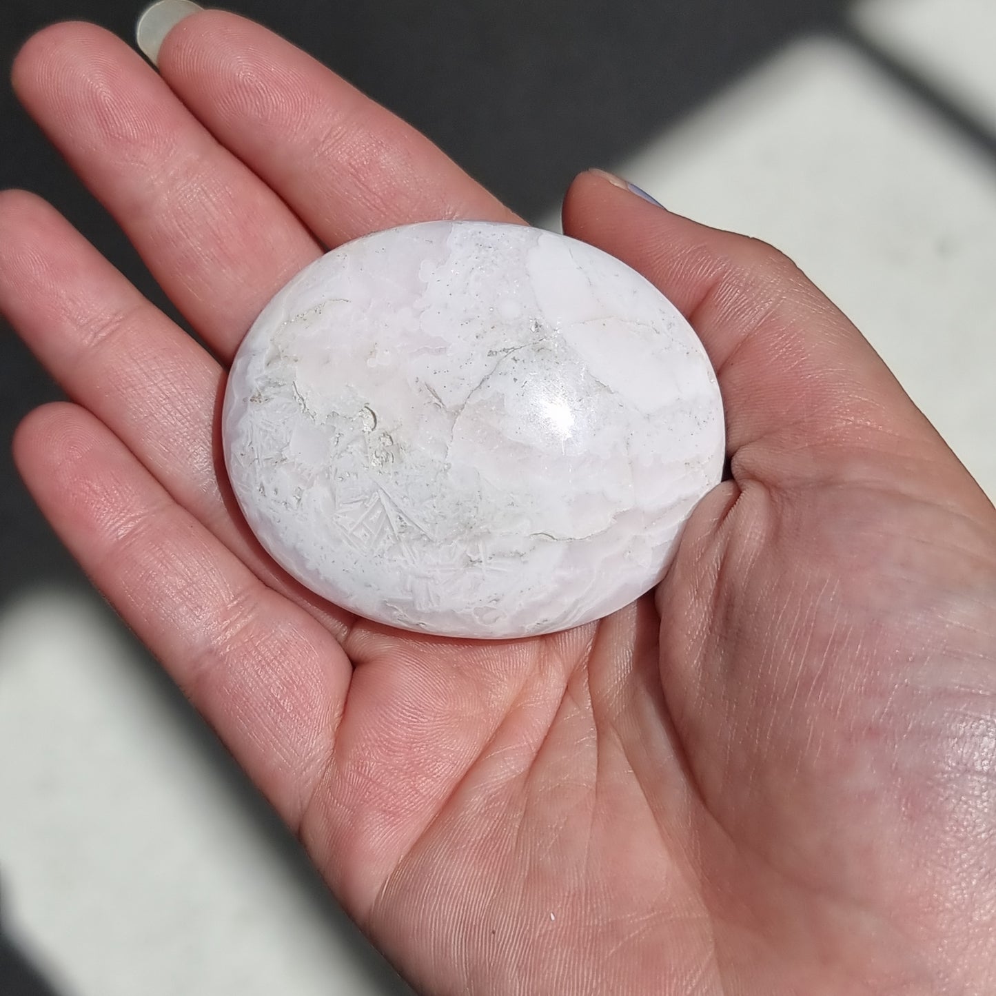 Mangano calcite palmstone - Rivendell Shop