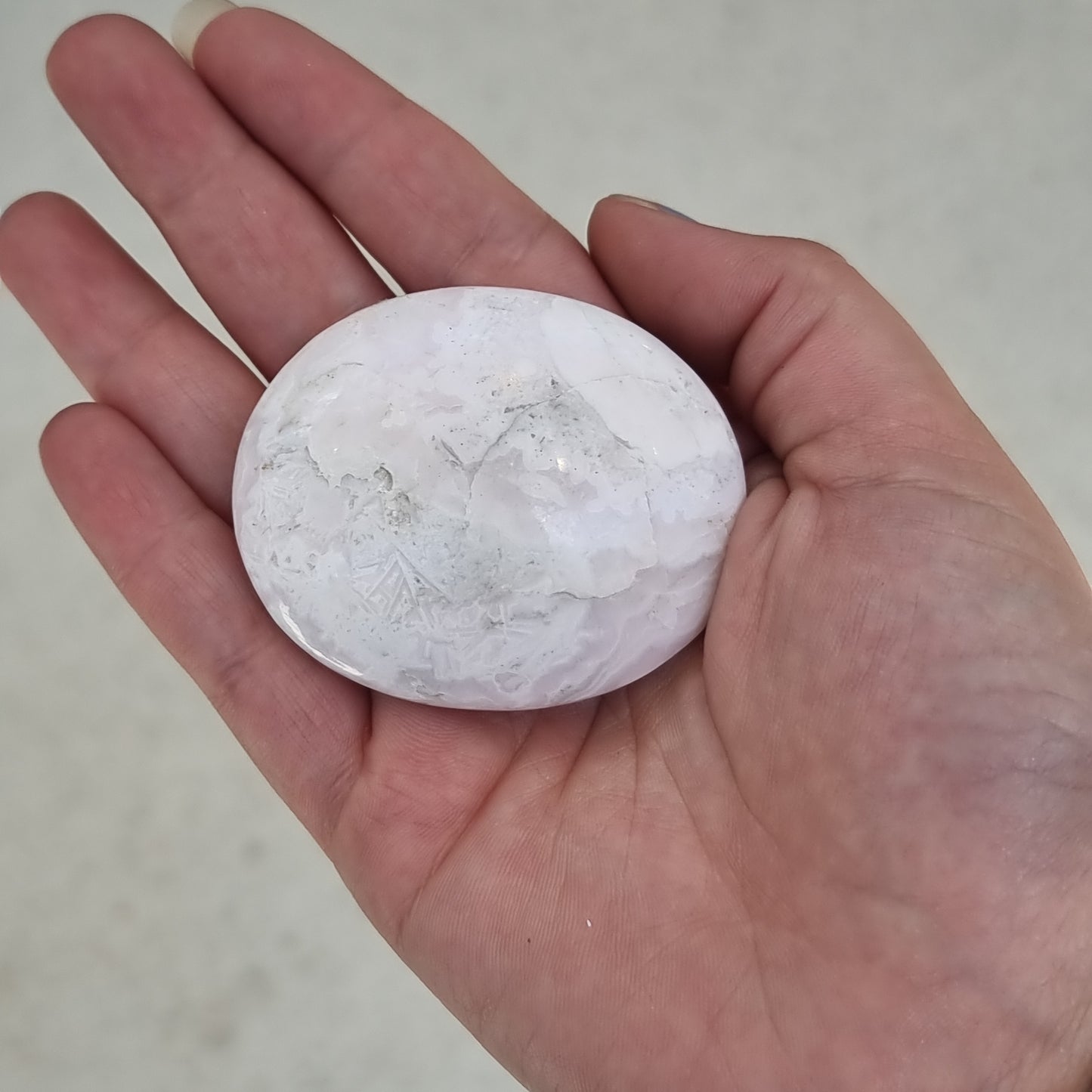 Mangano calcite palmstone - Rivendell Shop