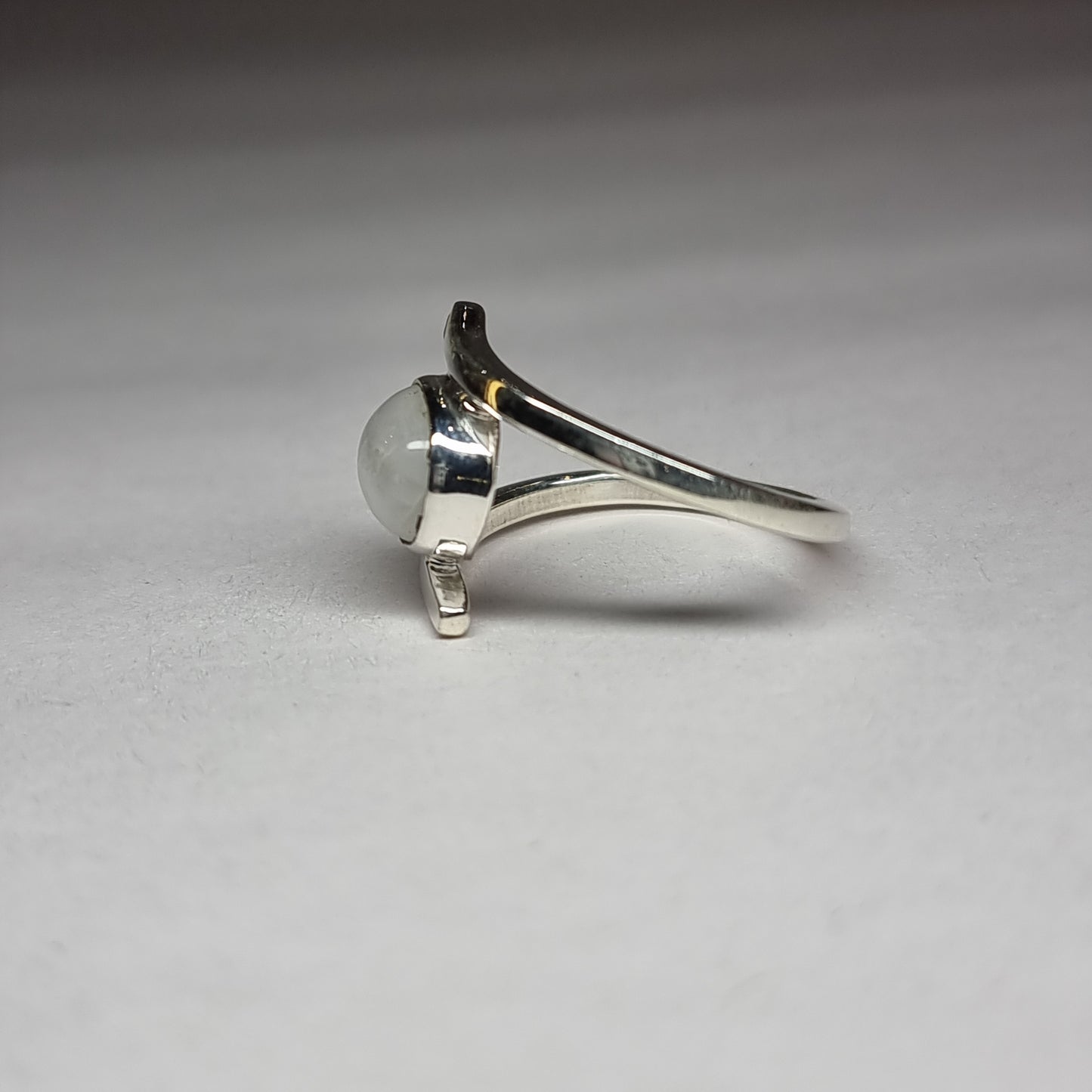 Moonstone ring - Rivendell Shop