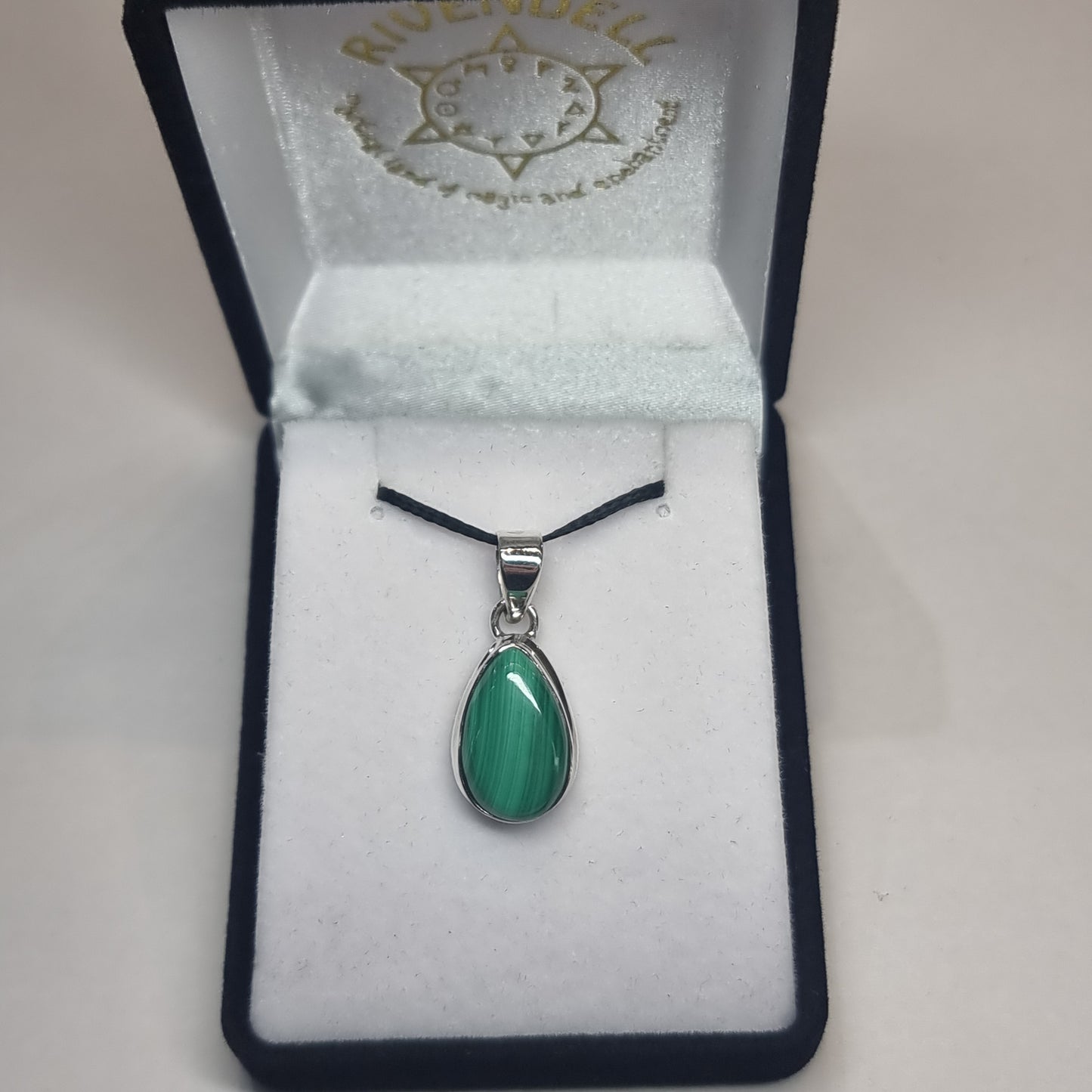 Malachite pendant - Rivendell Shop