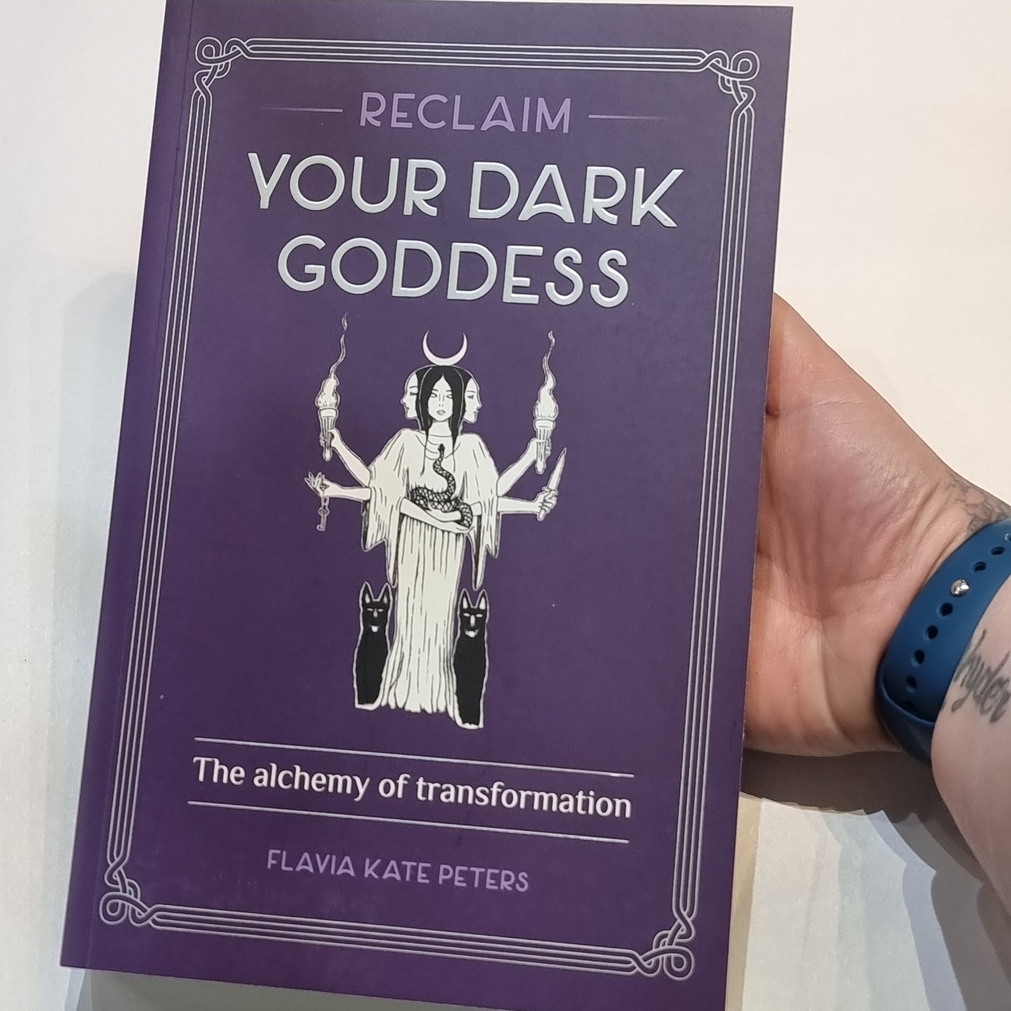 Reclaim your dark goddess - Rivendell Shop