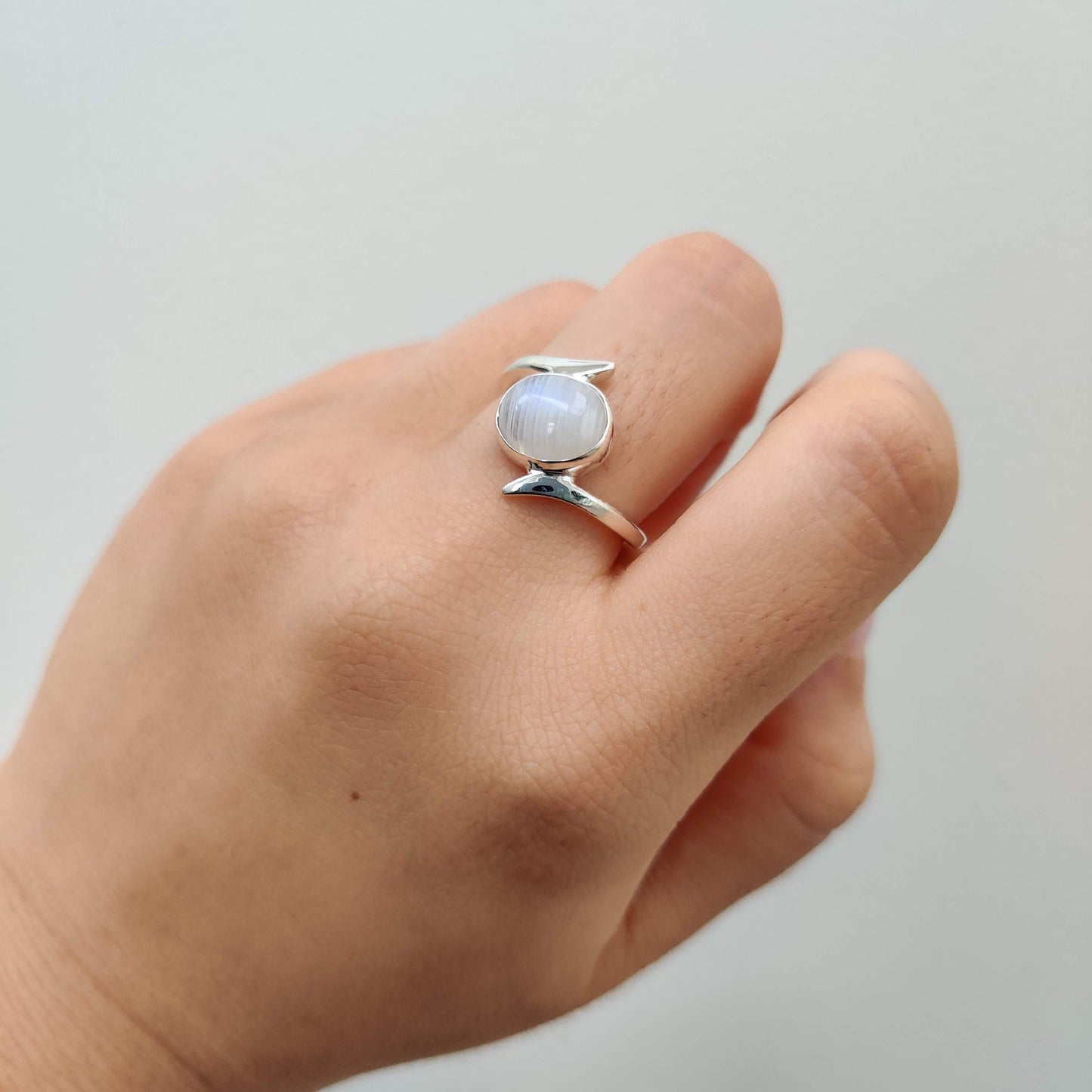 Moonstone Twist 925 Sterling Silver Ring - Rivendell Shop