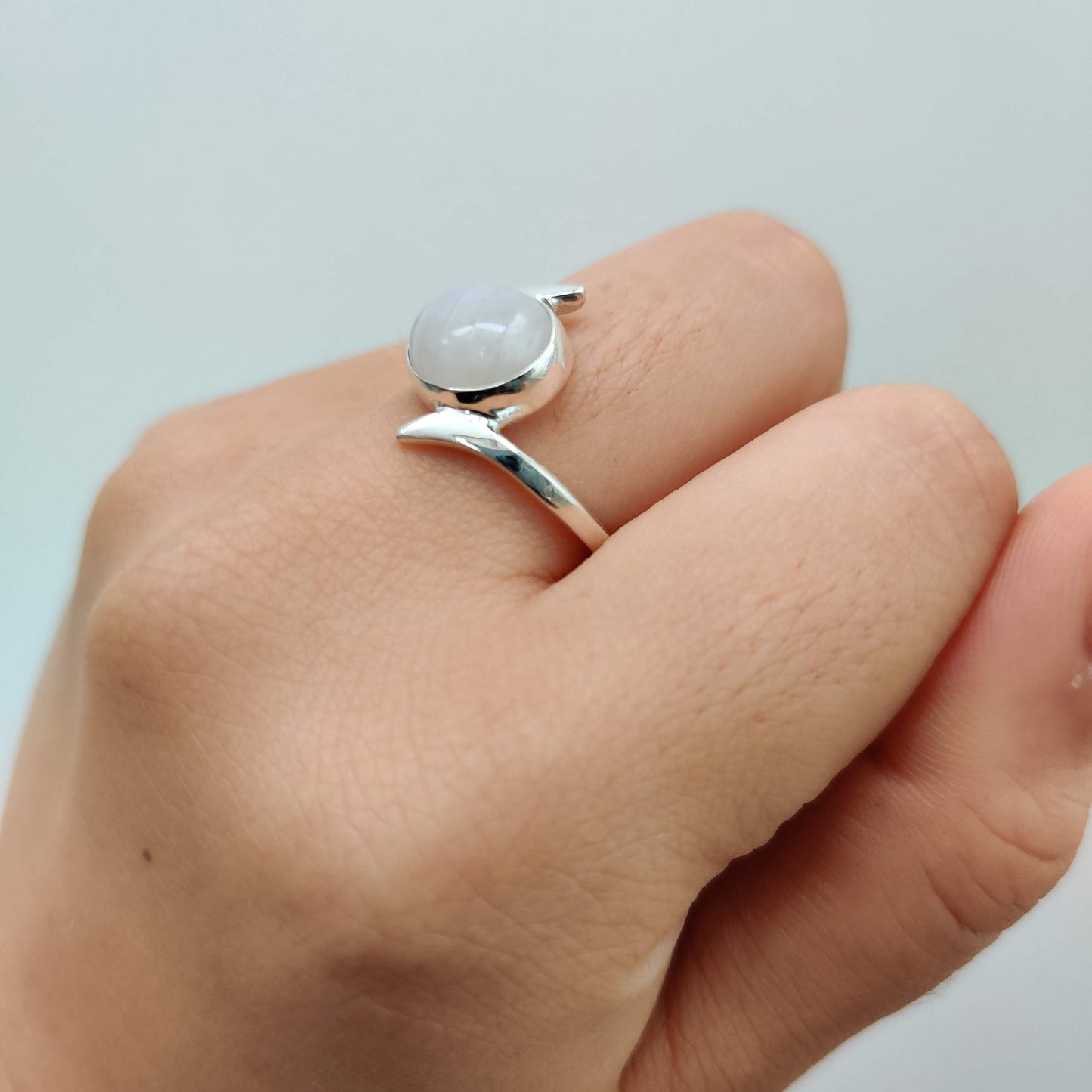 Moonstone Twist 925 Sterling Silver Ring - Rivendell Shop