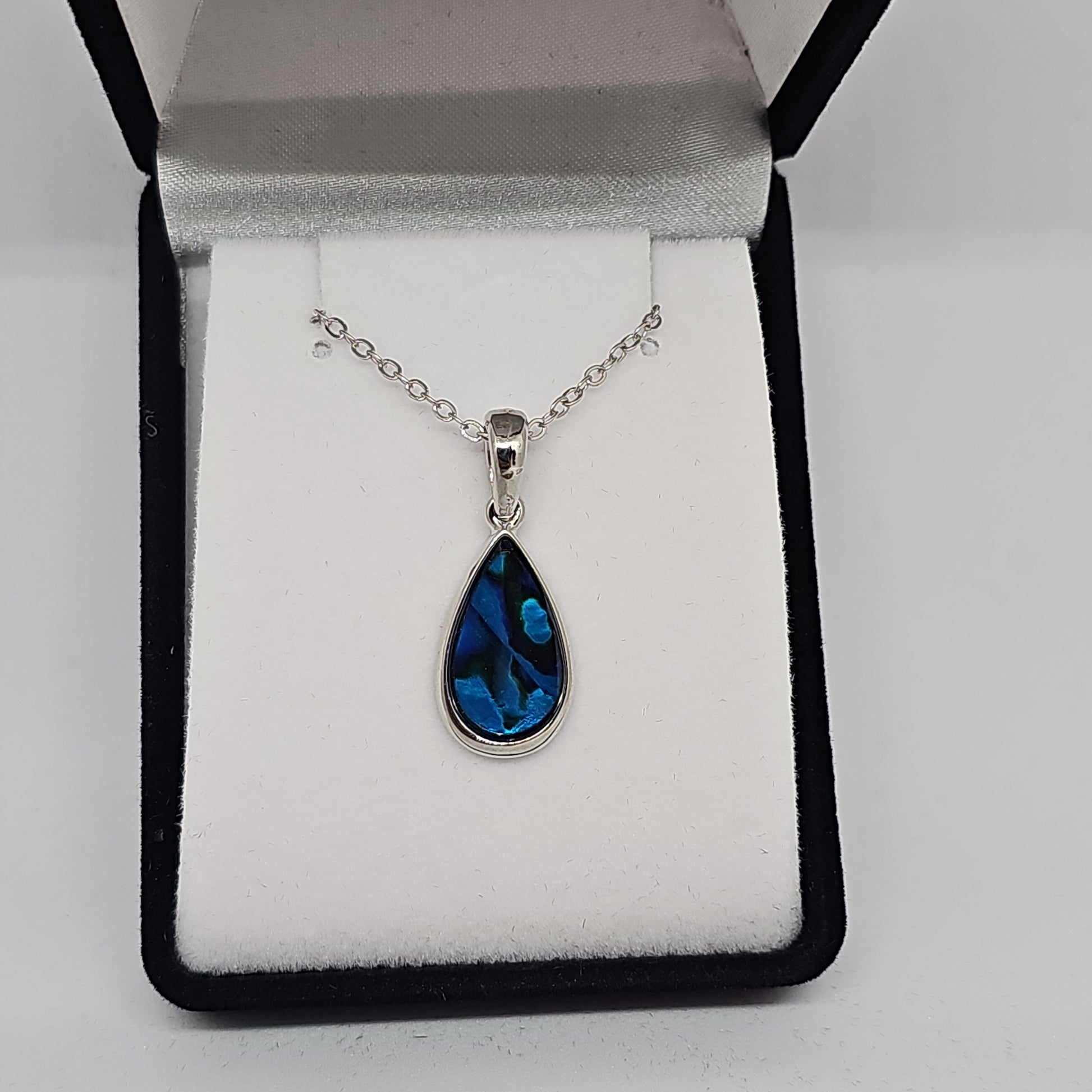 Paua pendant - tear drop - Rivendell Shop