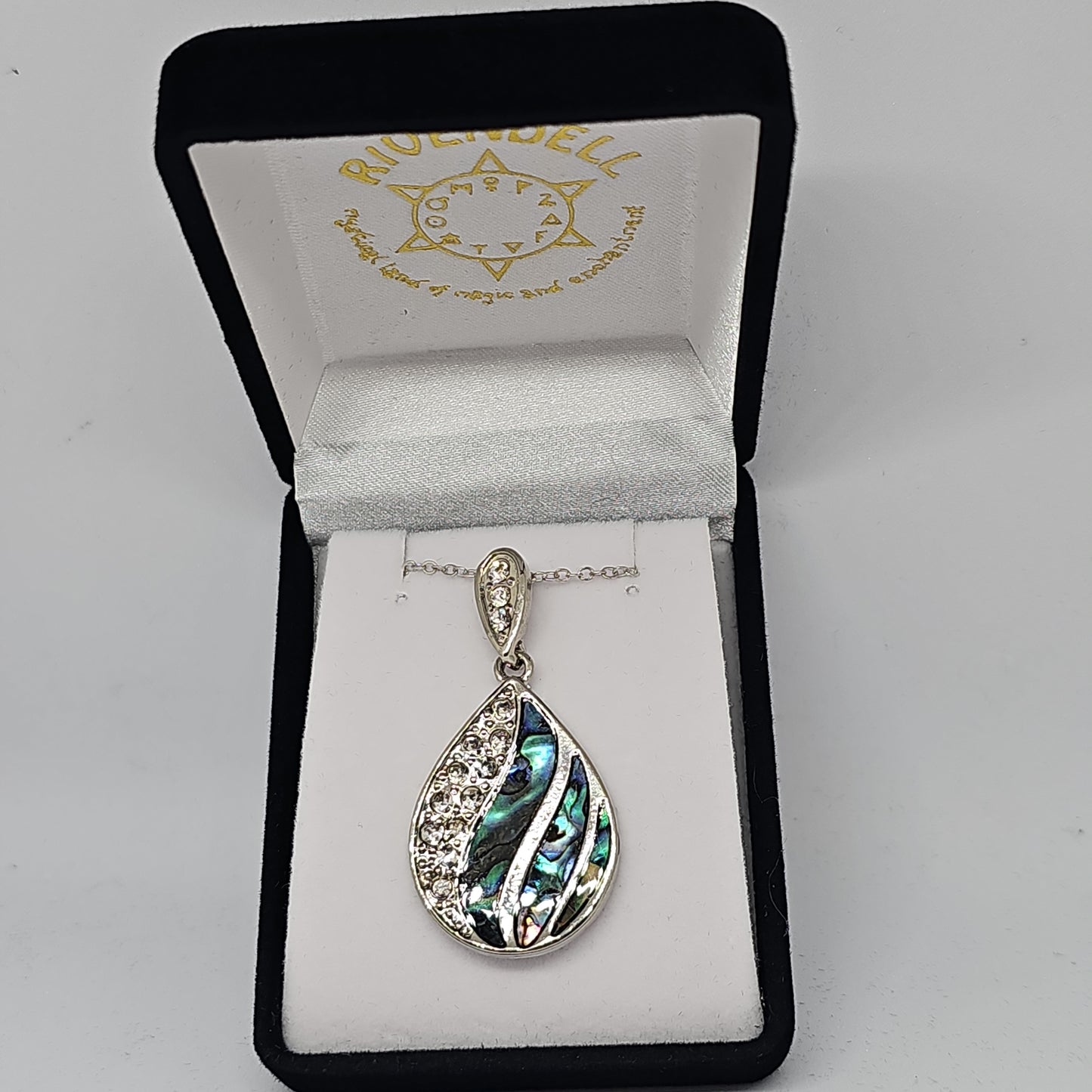 Paua pendant - Rivendell Shop