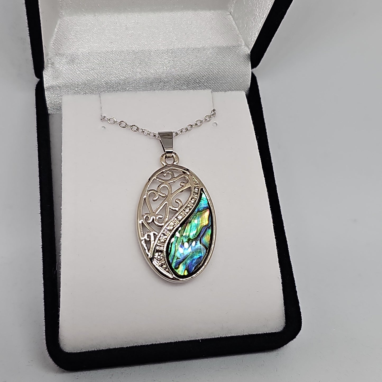 Paua pendant - oval - Rivendell Shop