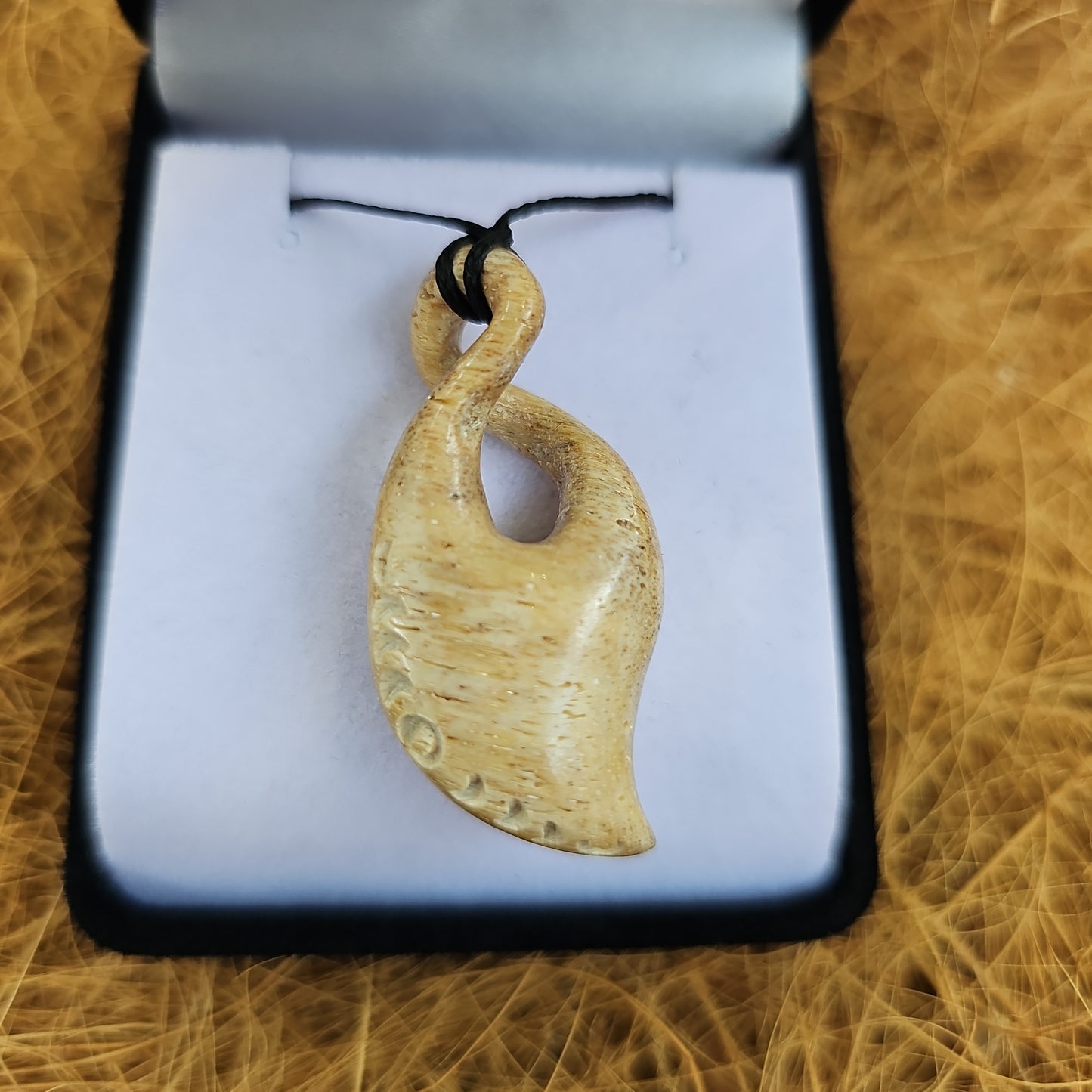 Whale bone - twist - Rivendell Shop