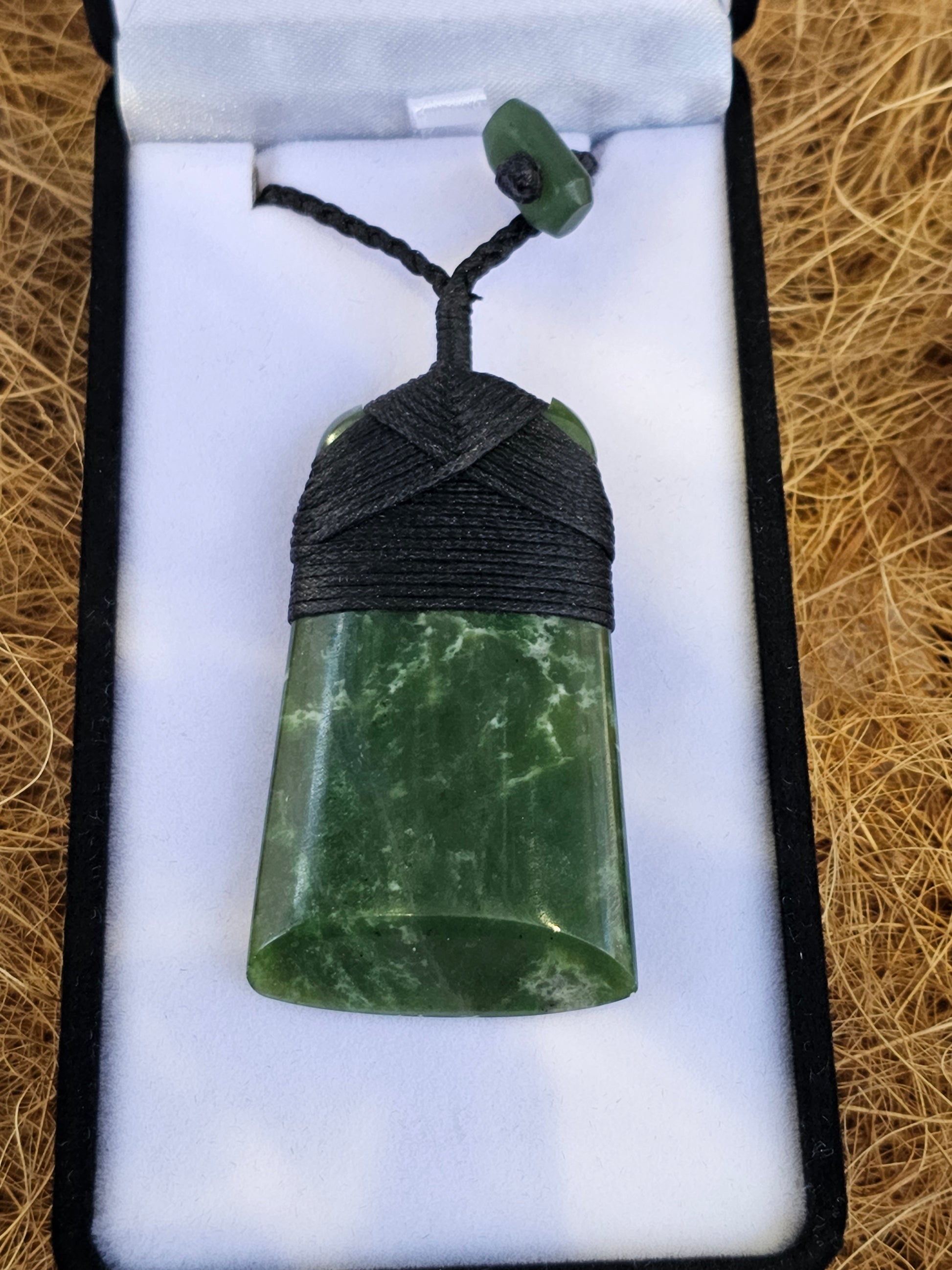 Greenstone Toki Pendant - Rivendell Shop