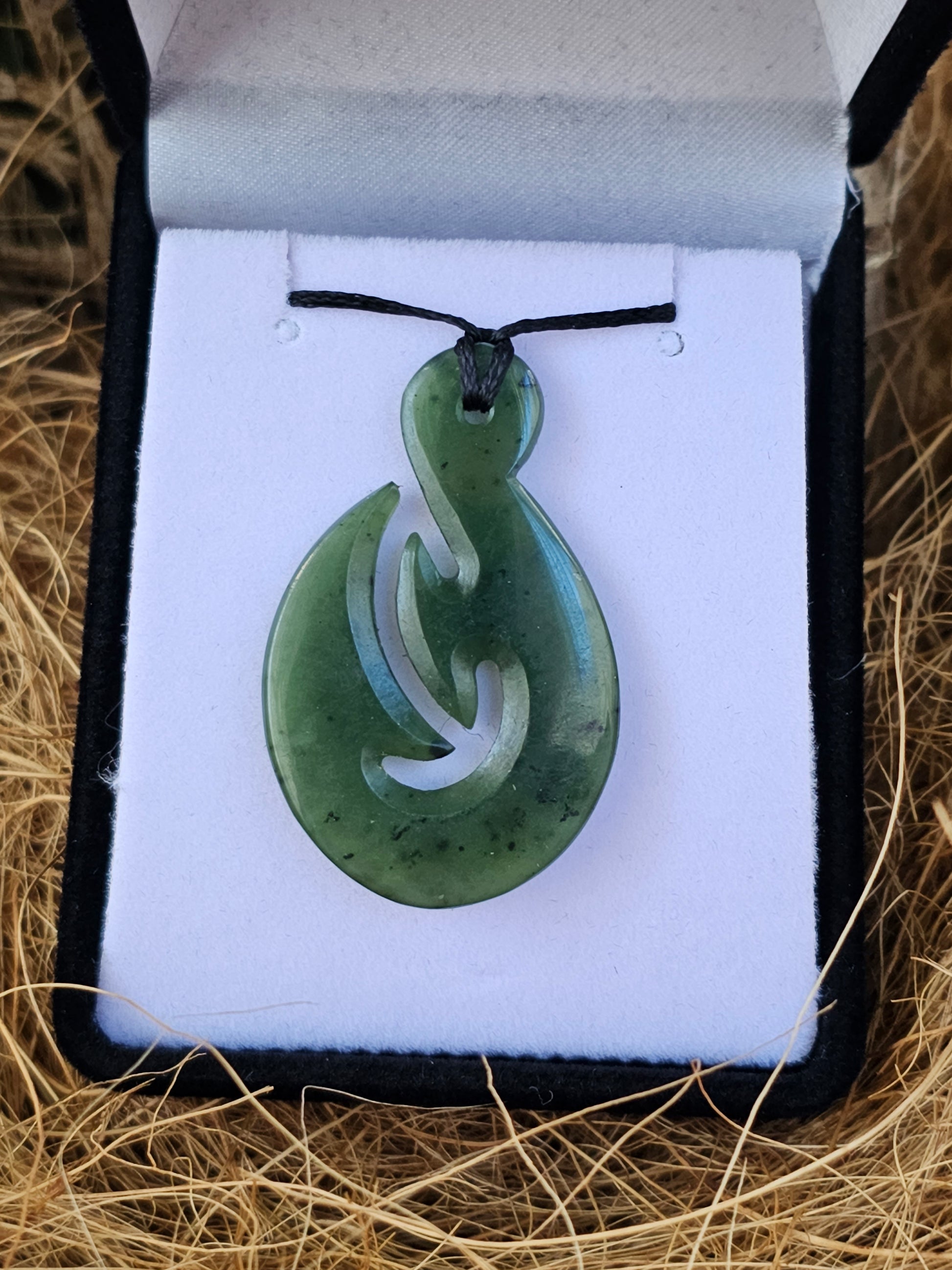 Hei Matau (Hook) Greenstone Pendant - Rivendell Shop