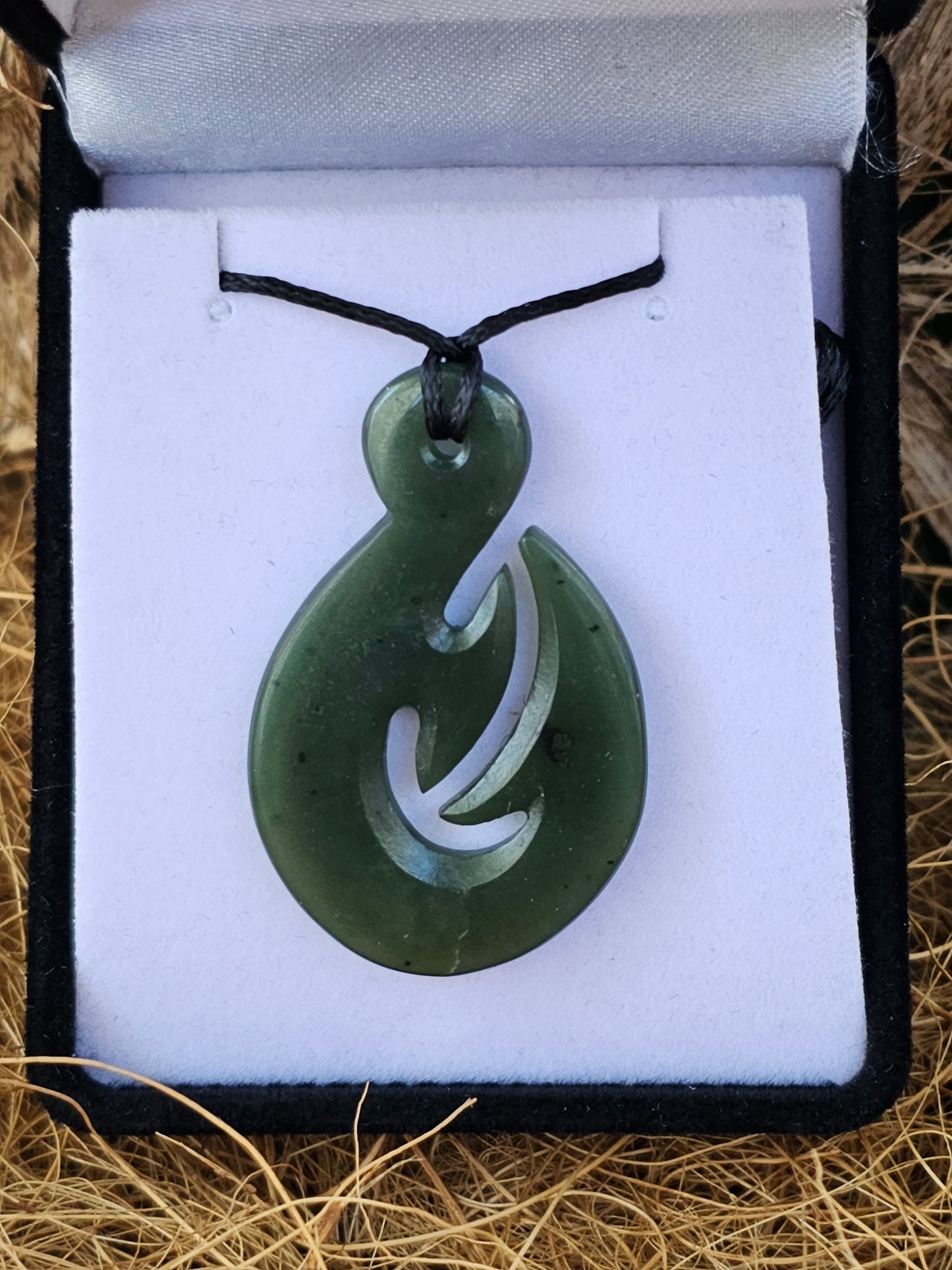 Hei Matau (Hook) Greenstone Pendant - Rivendell Shop