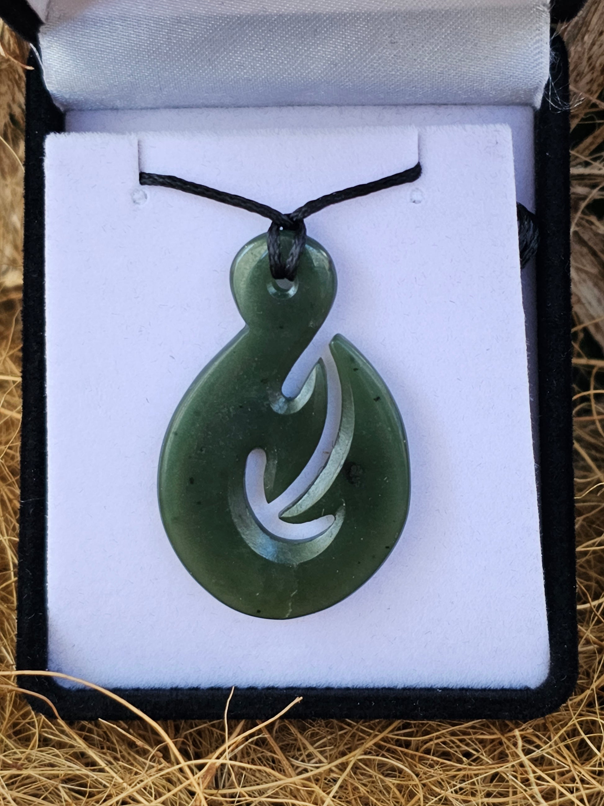 Hei Matau (Hook) Greenstone Pendant - Rivendell Shop