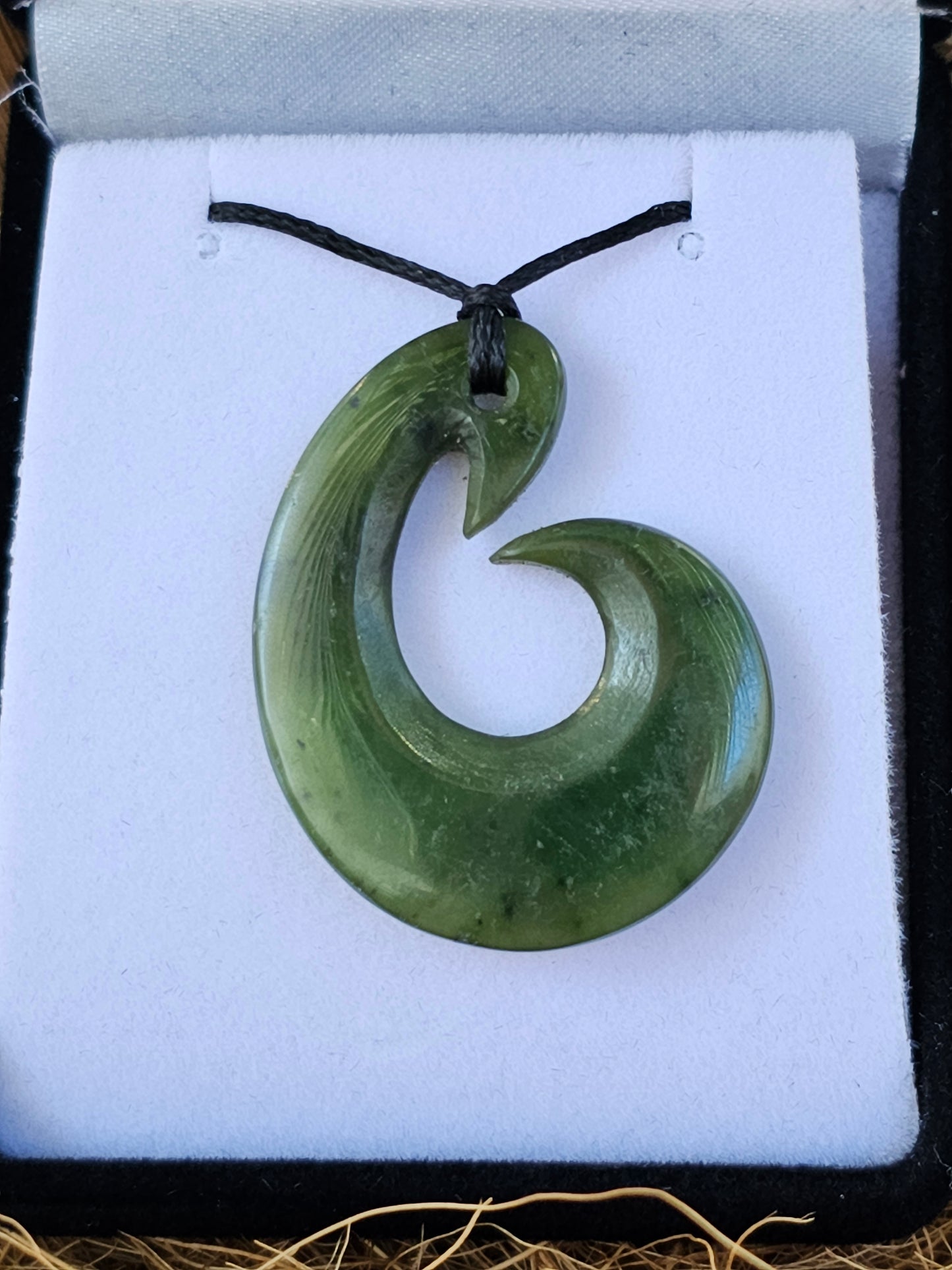 Hei Matau (Hook) Greenstone Pendant - Rivendell Shop