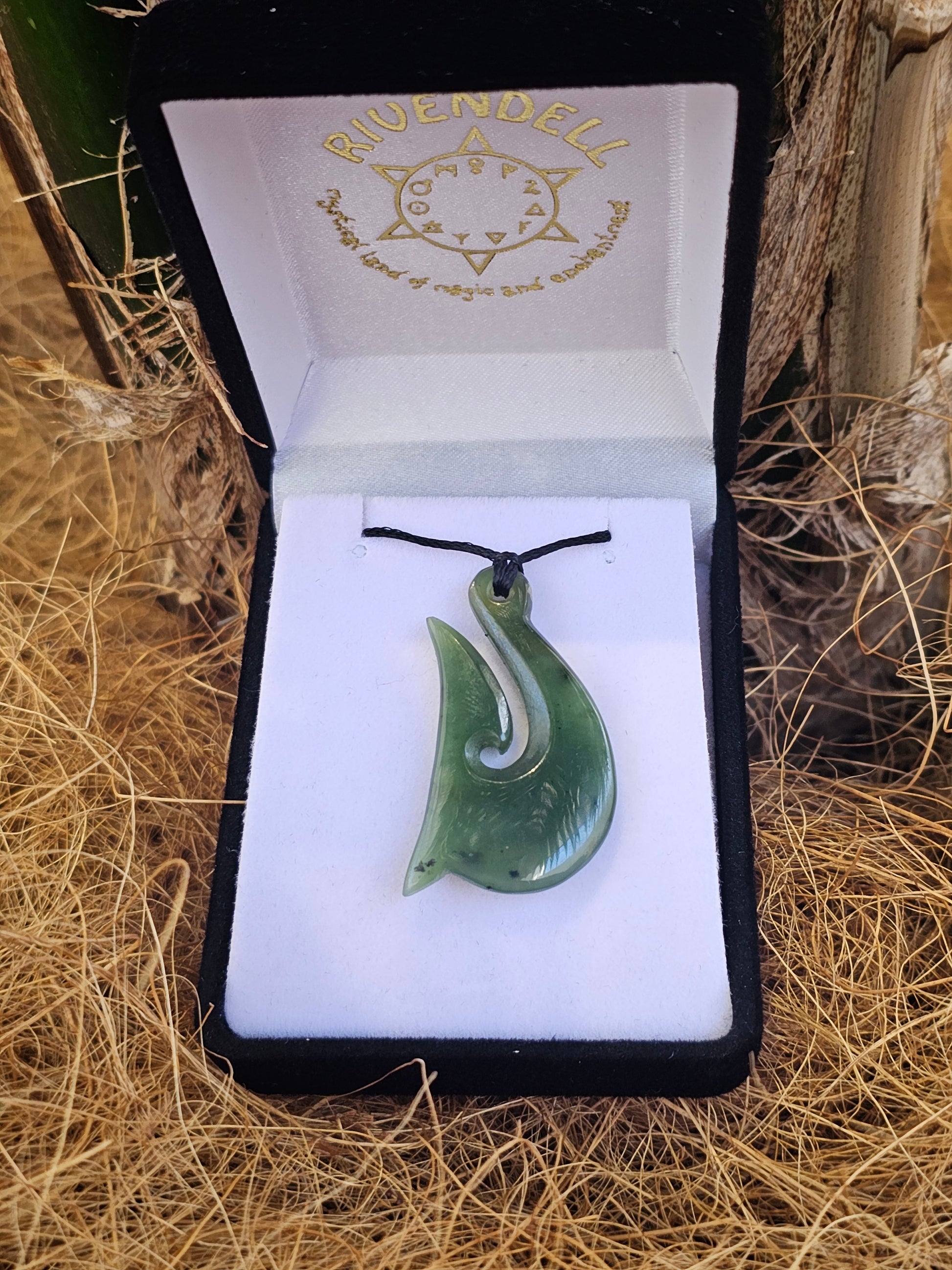 Hei Matau (Hook) Greenstone Pendant - Rivendell Shop