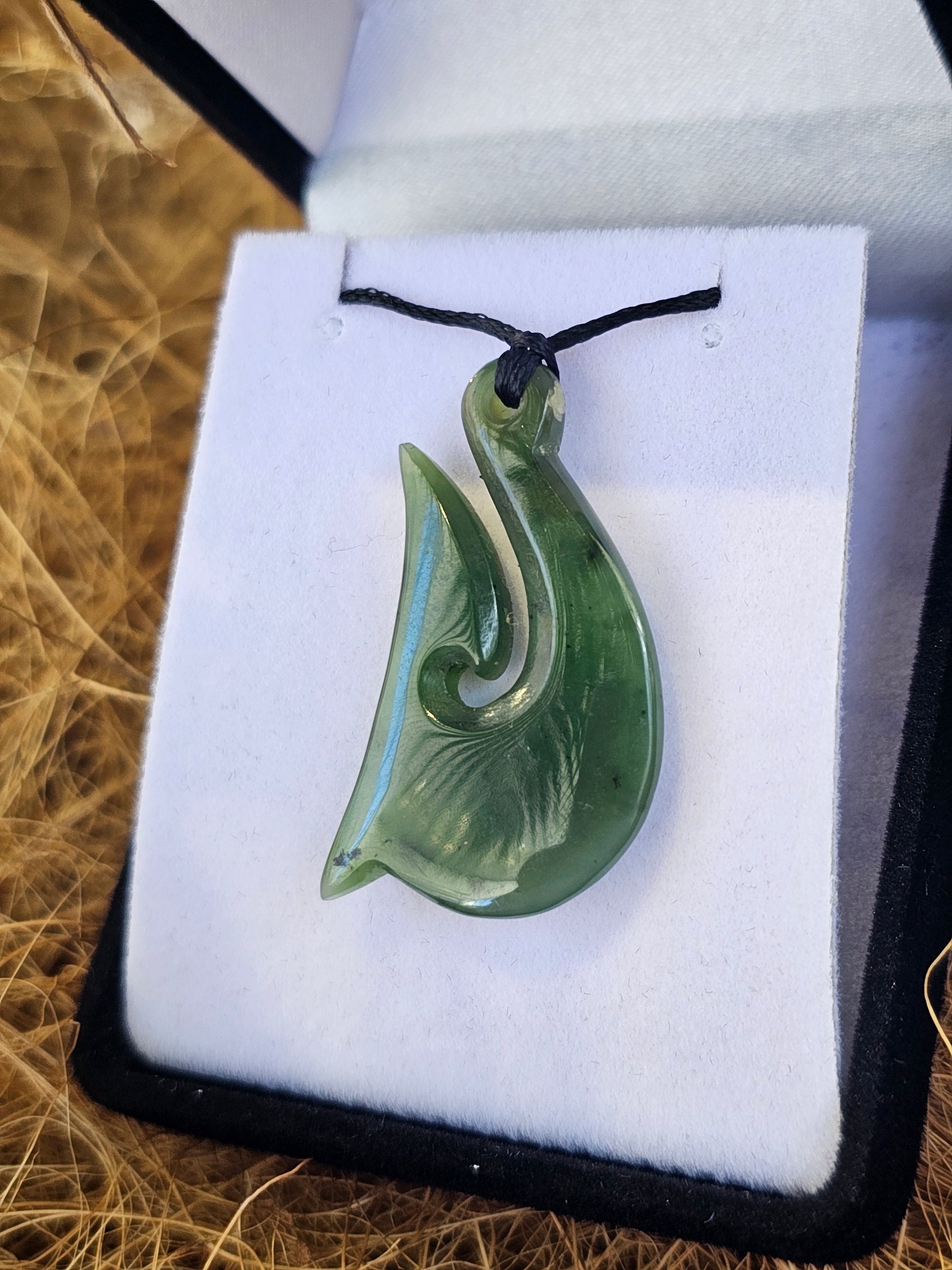 Hei Matau (Hook) Greenstone Pendant - Rivendell Shop