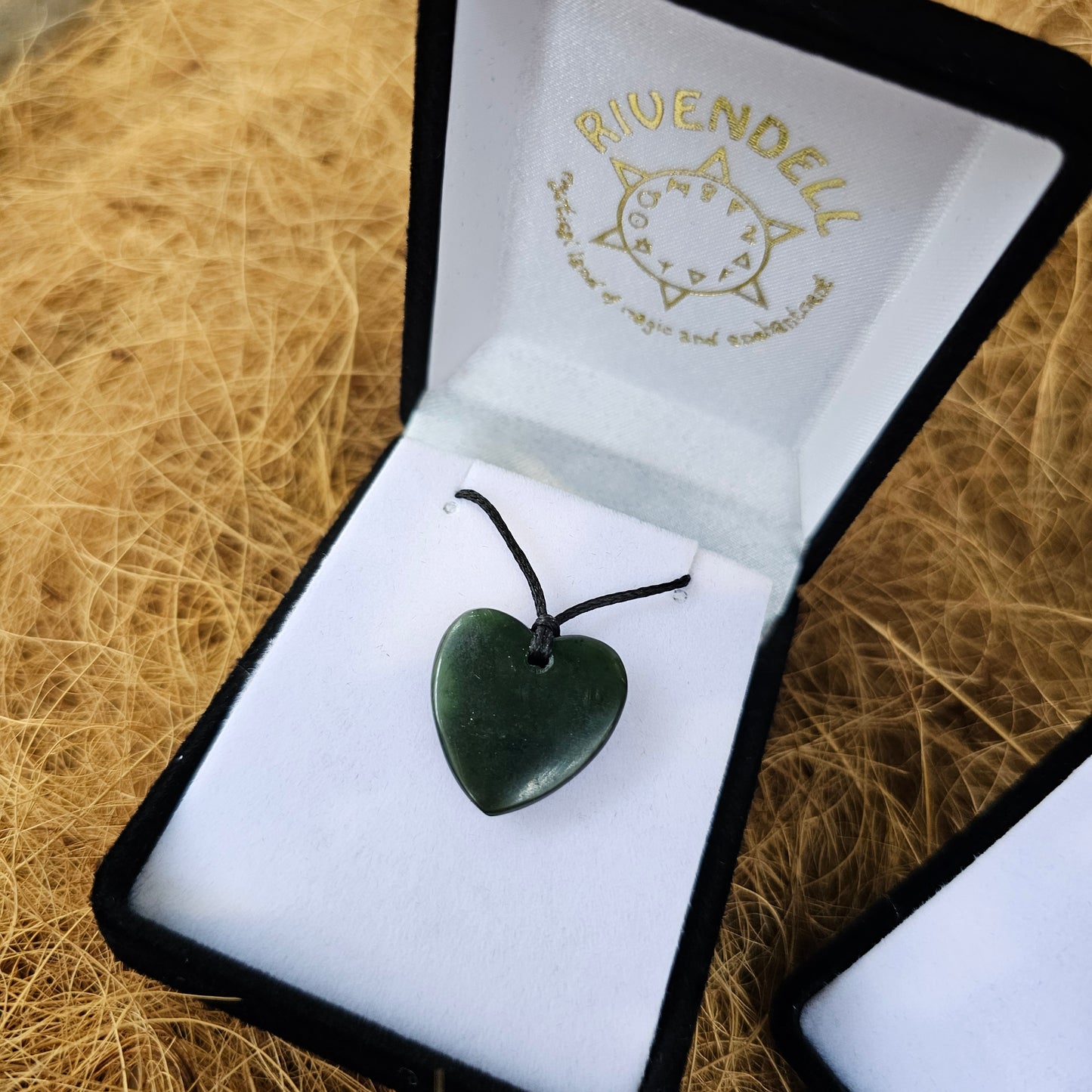 Small Greenstone heart - Rivendell Shop