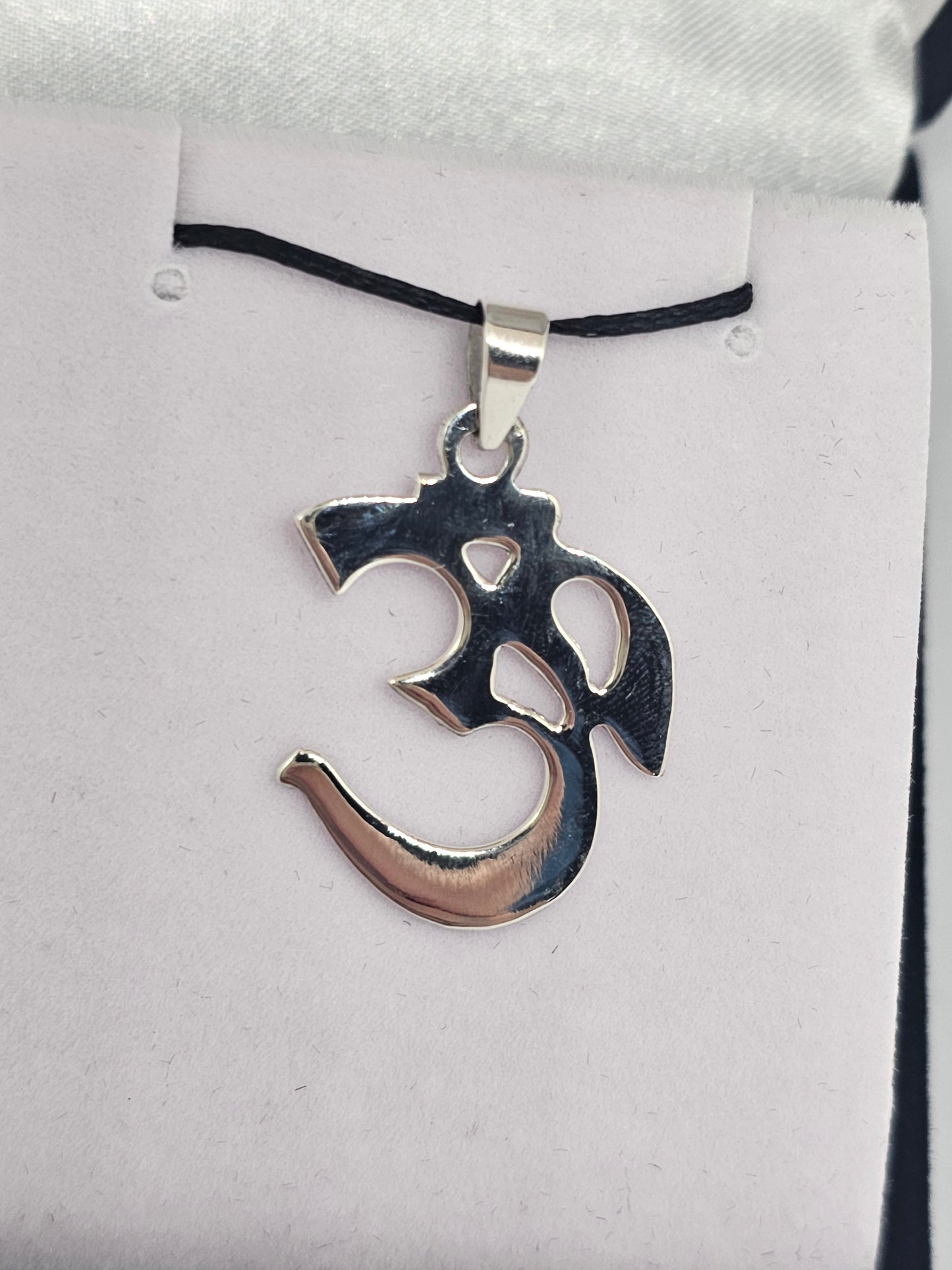 Om Pendant - Rivendell Shop