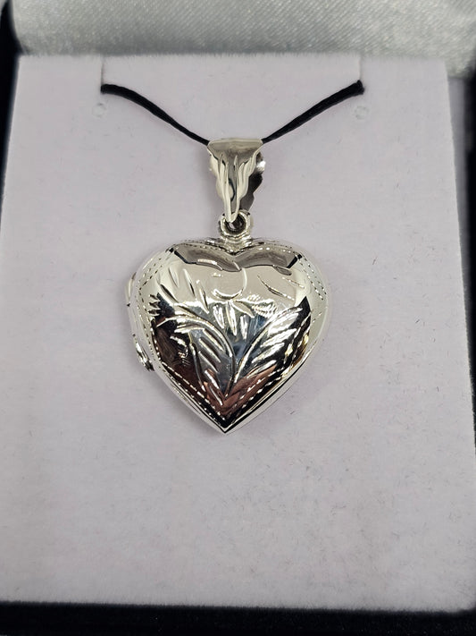 Heart Locket - Rivendell Shop