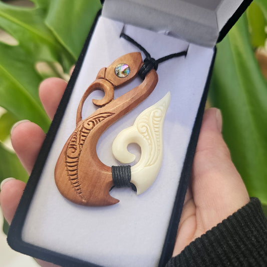 Manaia Bone Pendant with Wood - Rivendell Shop