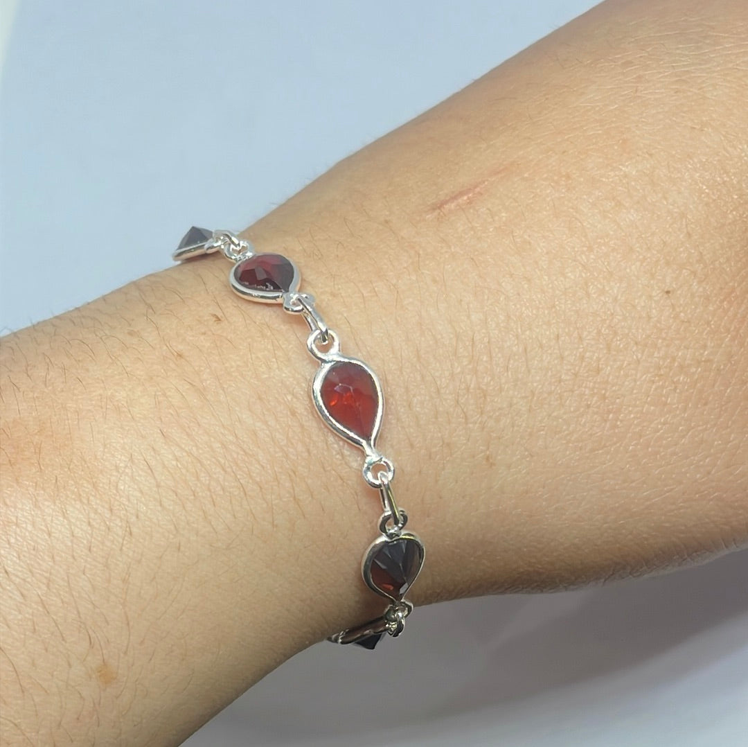 Garnet Silver Bracelet - Rivendell Shop