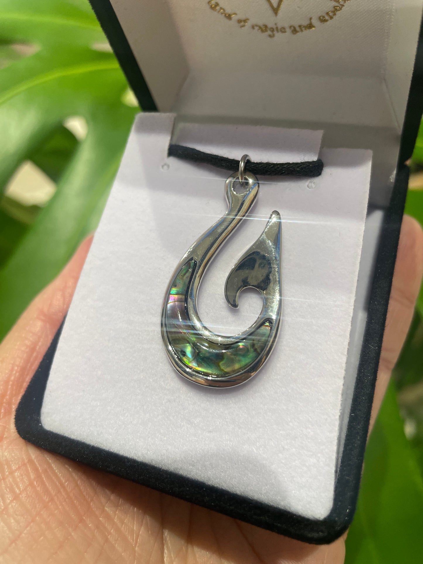 Paua Pendant - Hei Matau (Fish Hook)