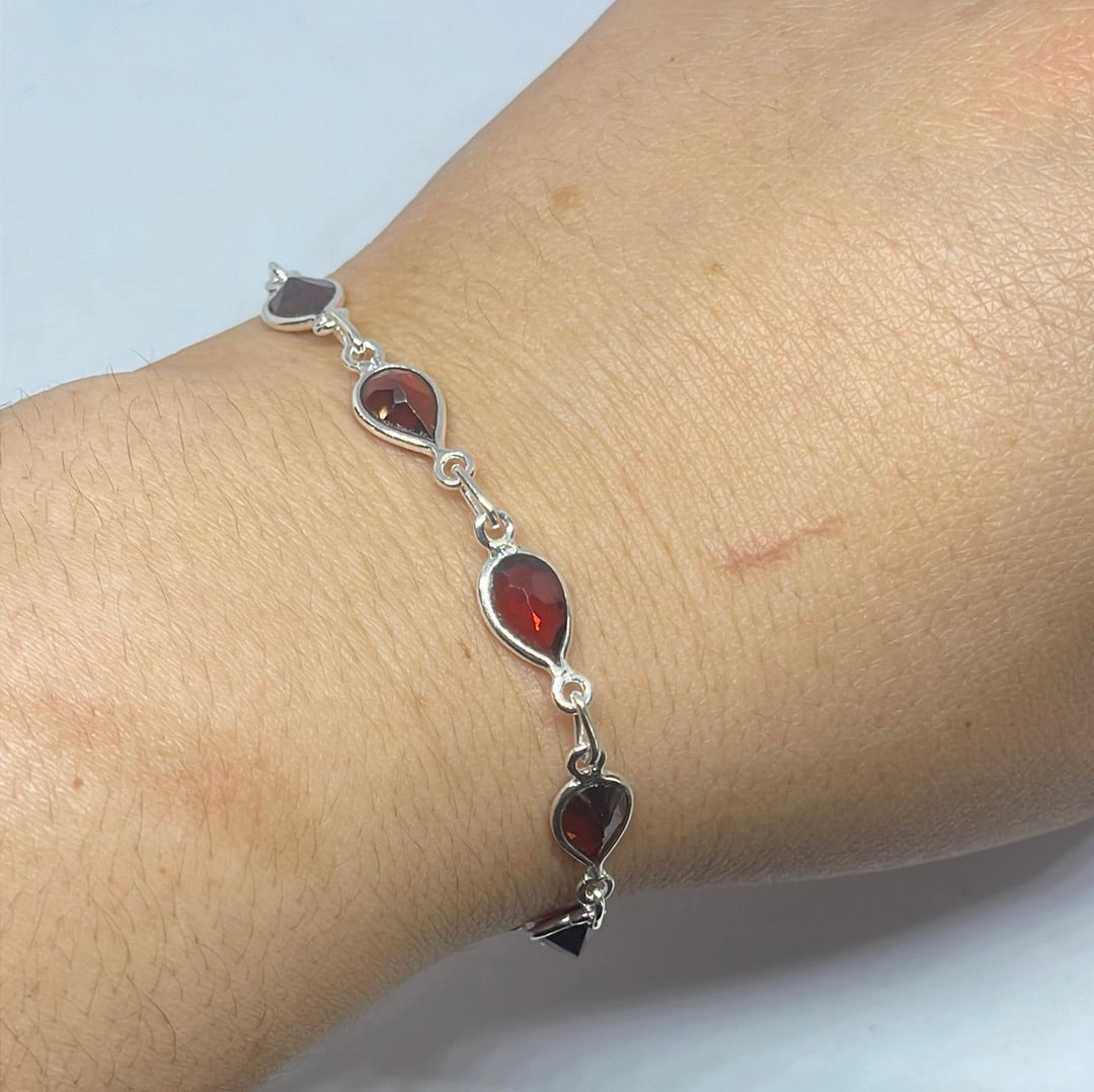 Garnet Silver Bracelet - Rivendell Shop