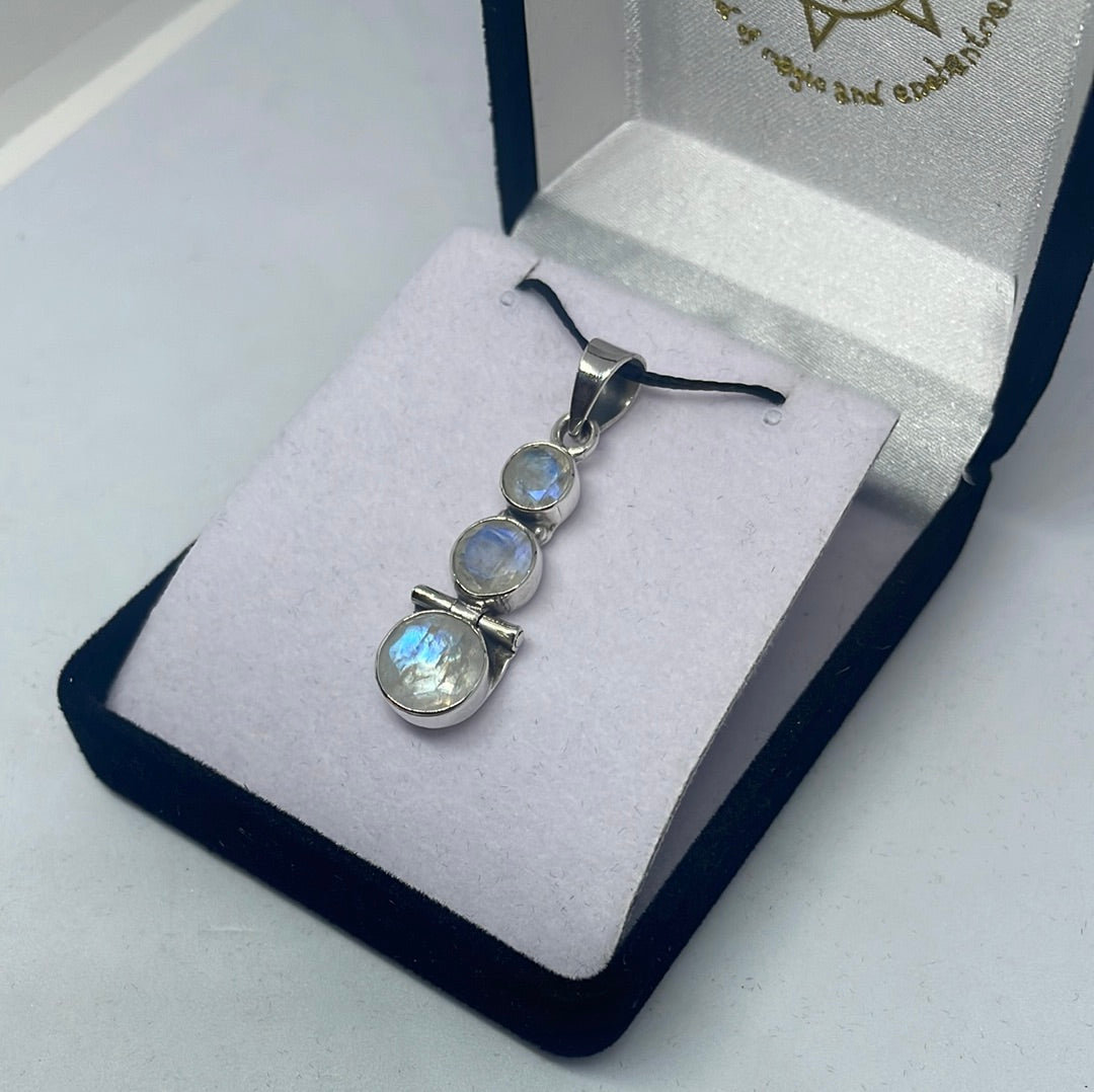 Moonstone Pendant - Rivendell Shop