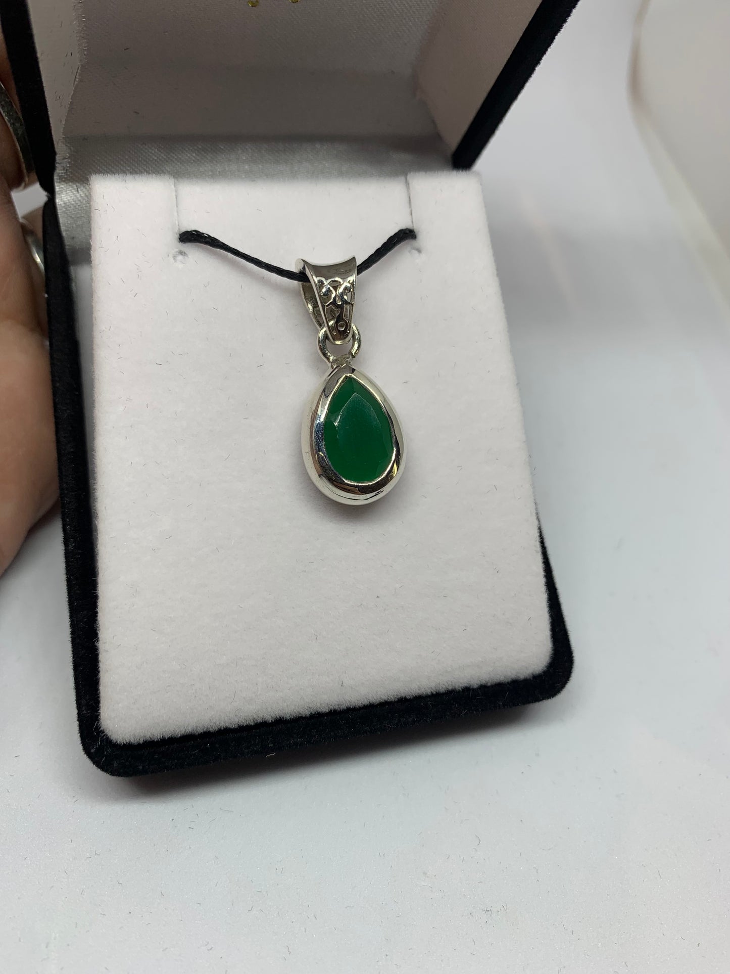 Emerald teardrop pendant - Rivendell Shop