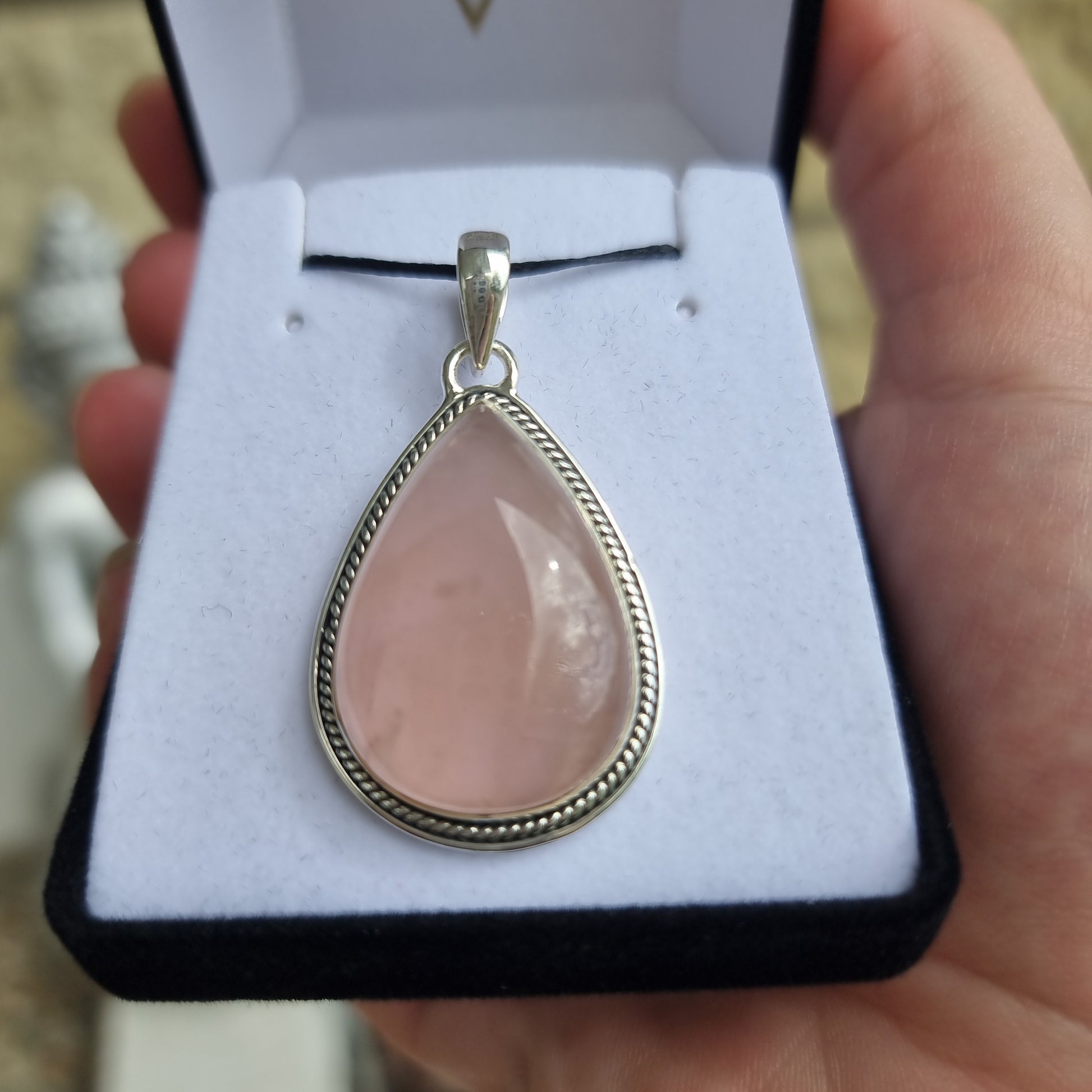 Rose quartz pendant collection - Rivendell Shop