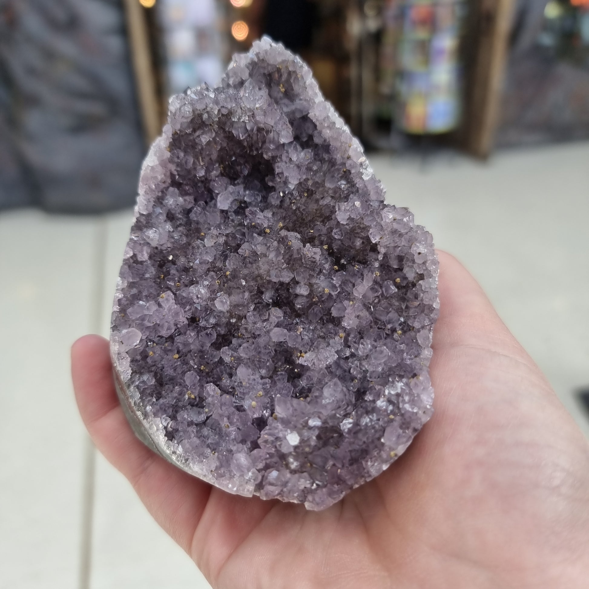 Standing amethyst - Rivendell Shop