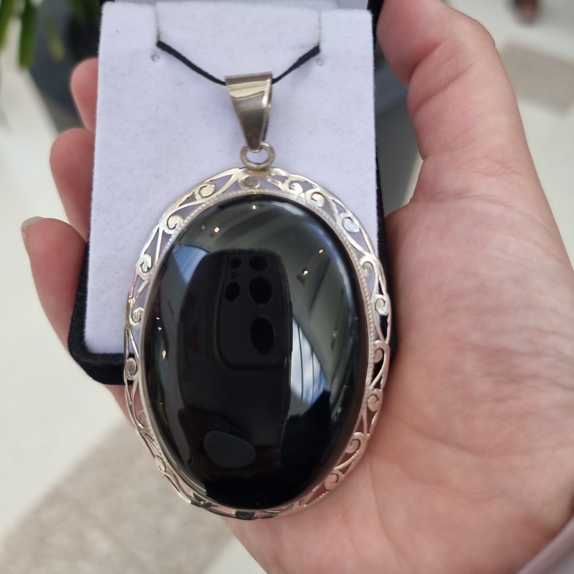 Black onyx pendant - Rivendell Shop