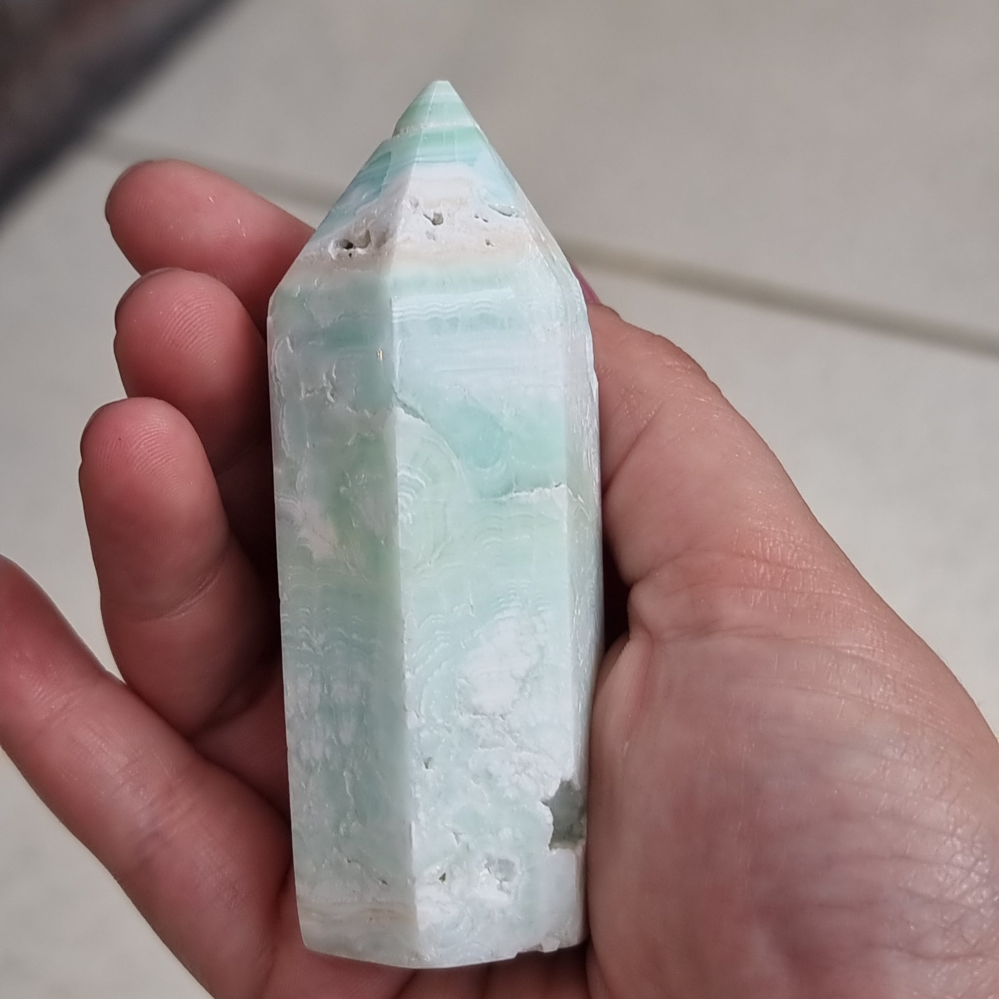 Carbbean calcite point - Rivendell Shop