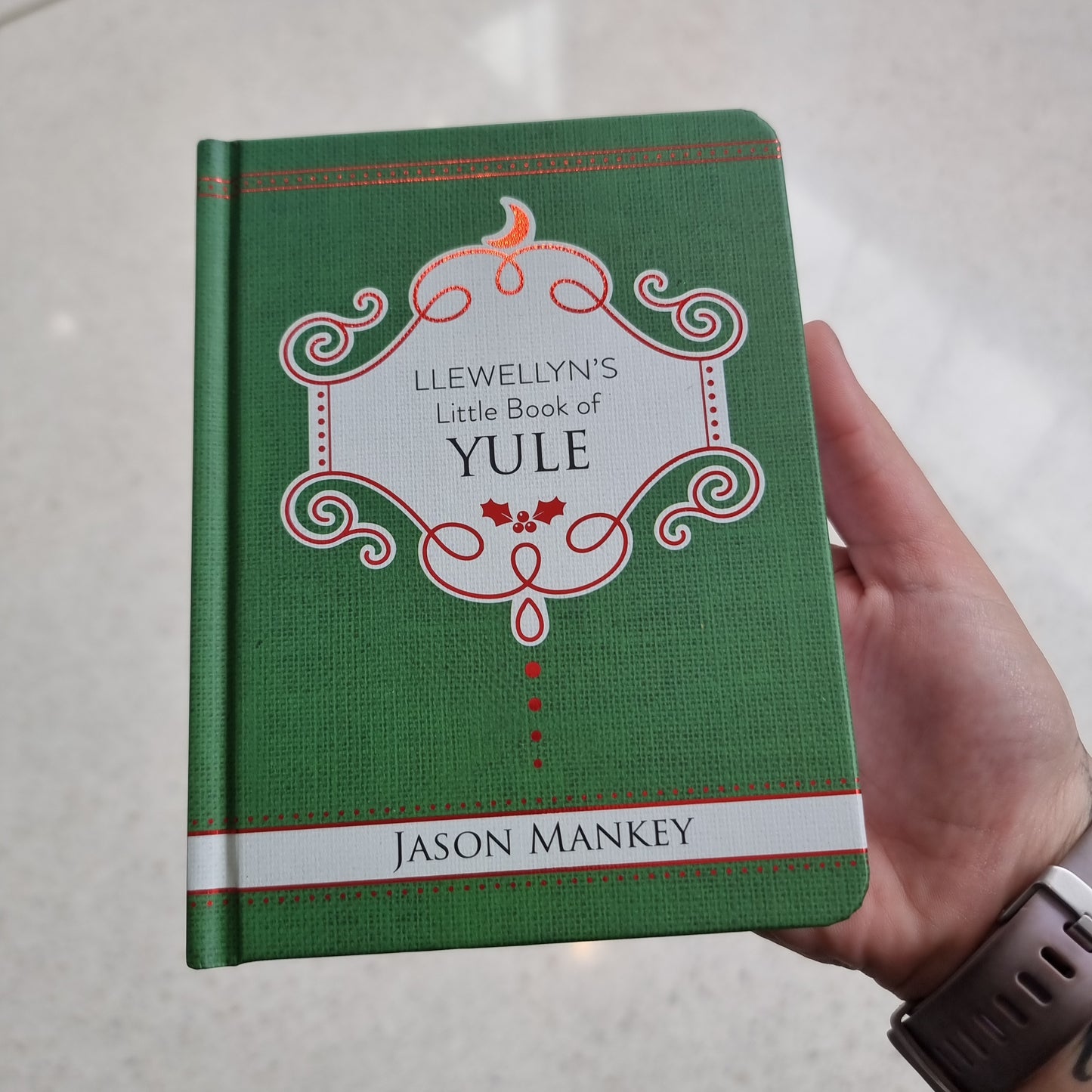 Llewellyns little book of Yule - Rivendell Shop