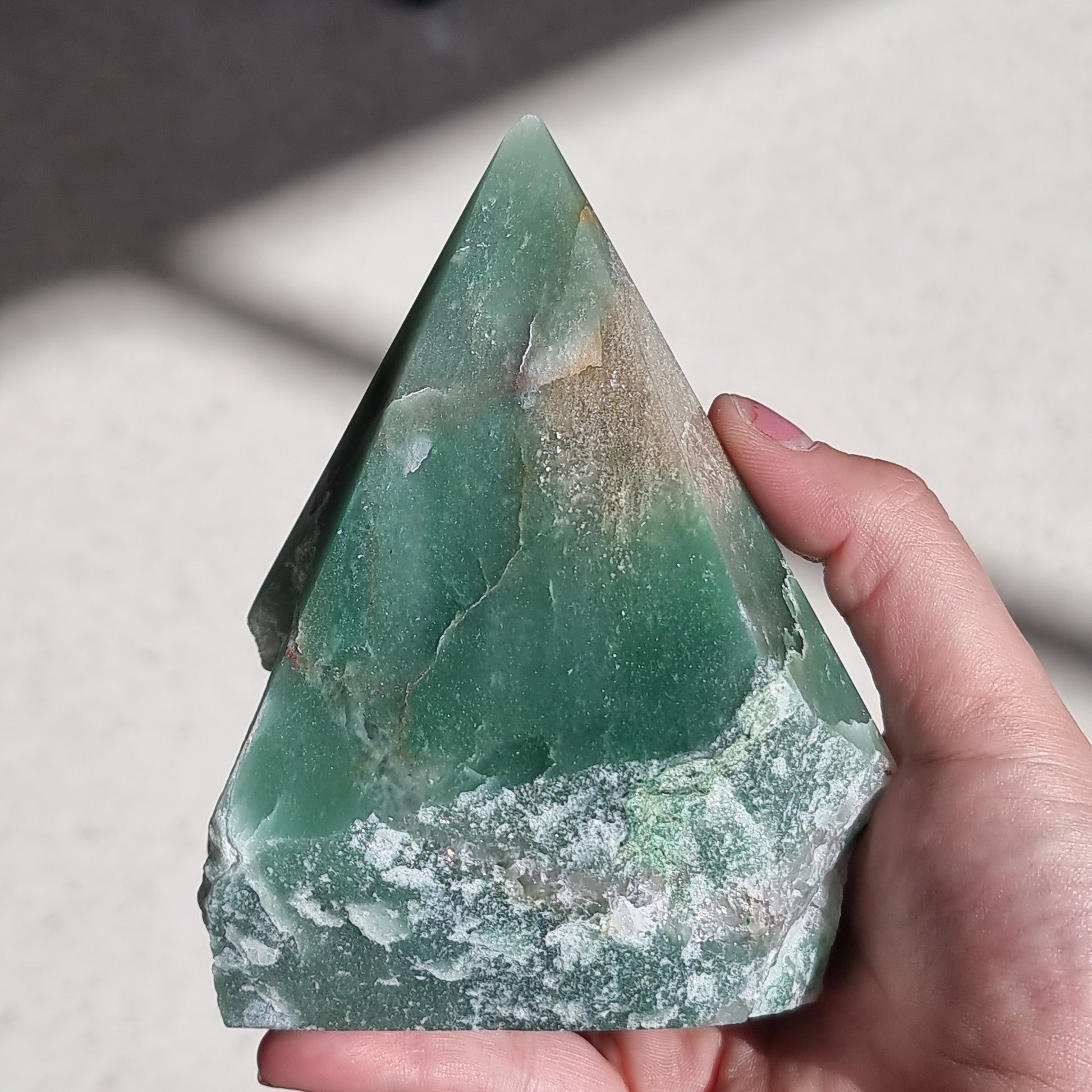 Green aventurine semi polished point - Rivendell Shop