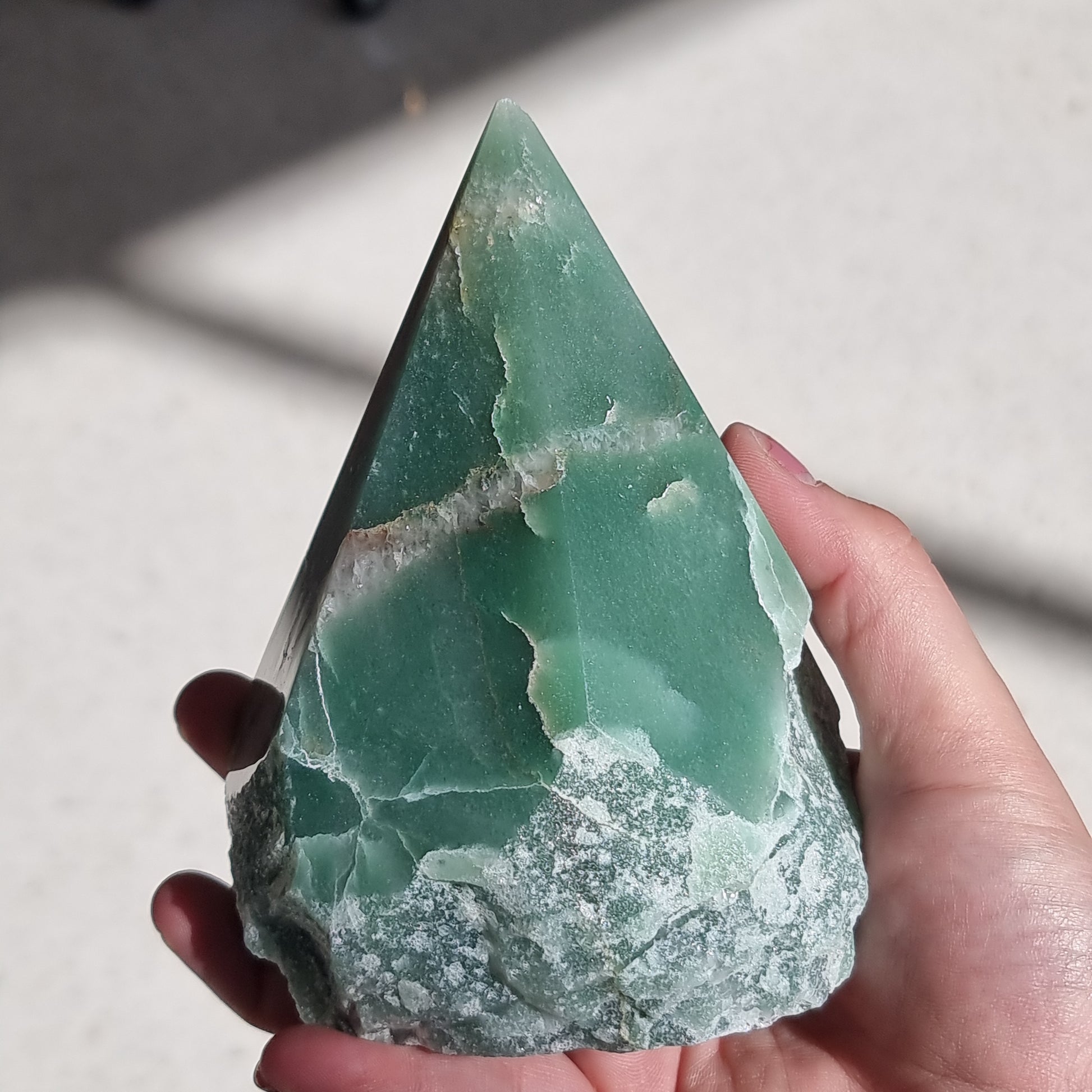 Green aventurine semi polished point - Rivendell Shop