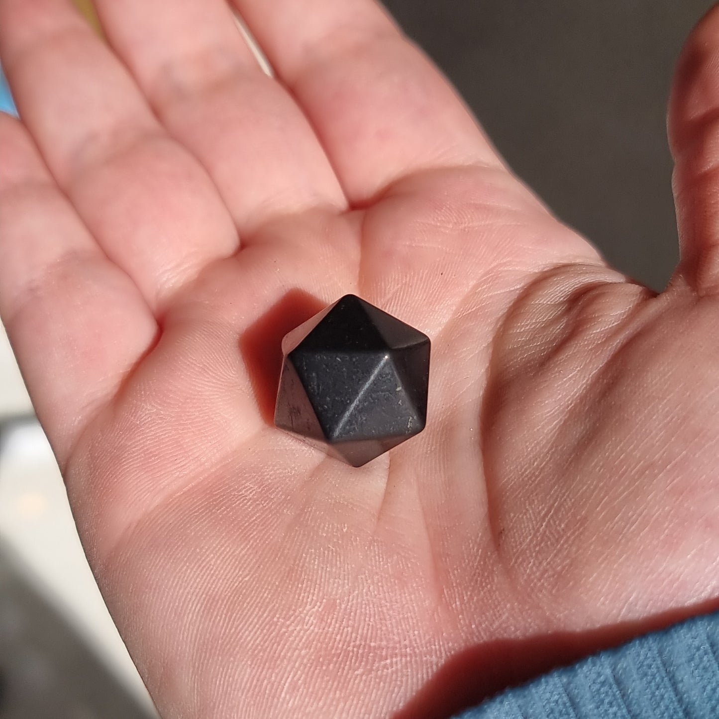 Shungite dice icosahedron - Rivendell Shop