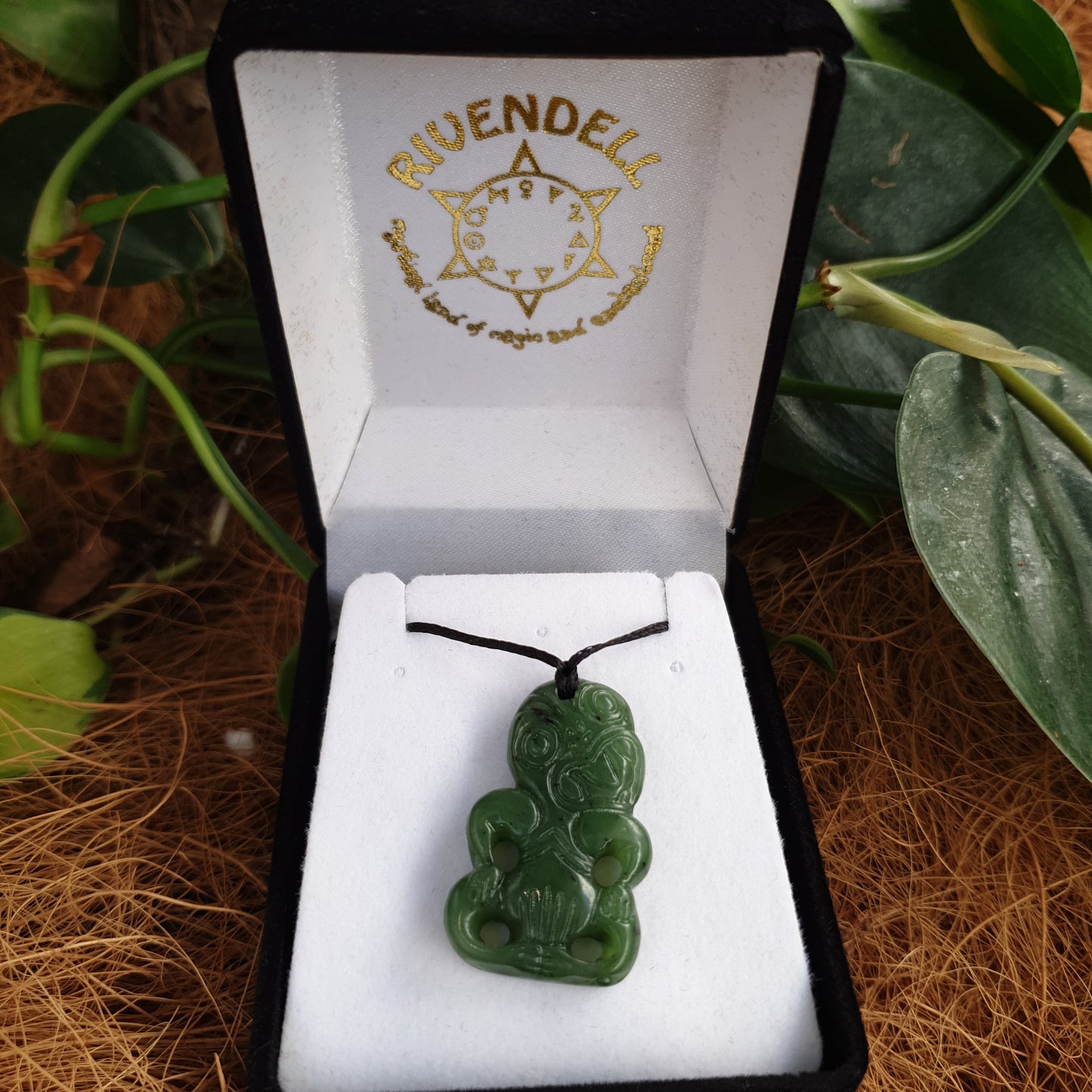 Greenstone Tiki Pendant 30x20 mm - Rivendell Shop