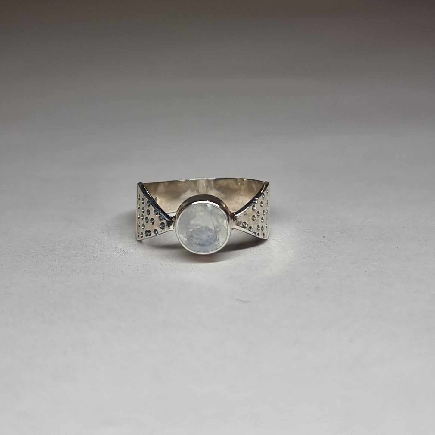 Moonstone ring - Rivendell Shop