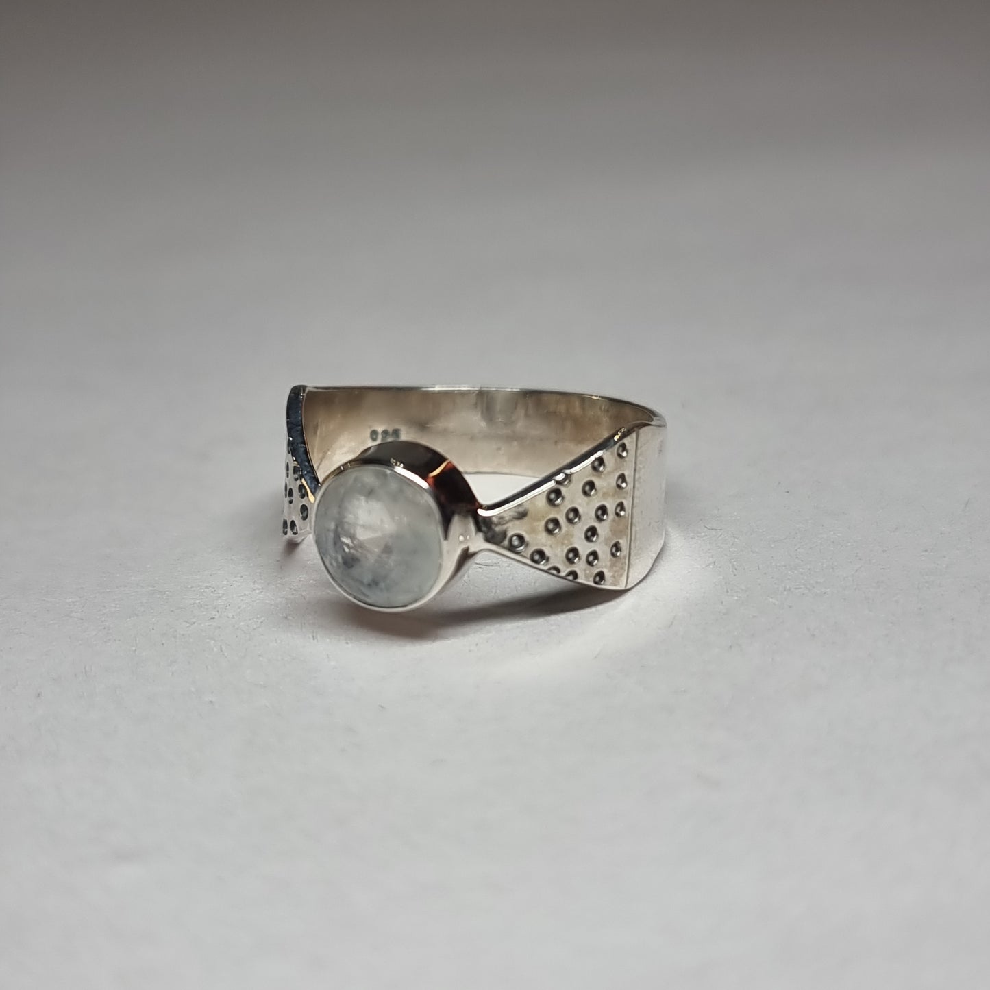 Moonstone ring - Rivendell Shop