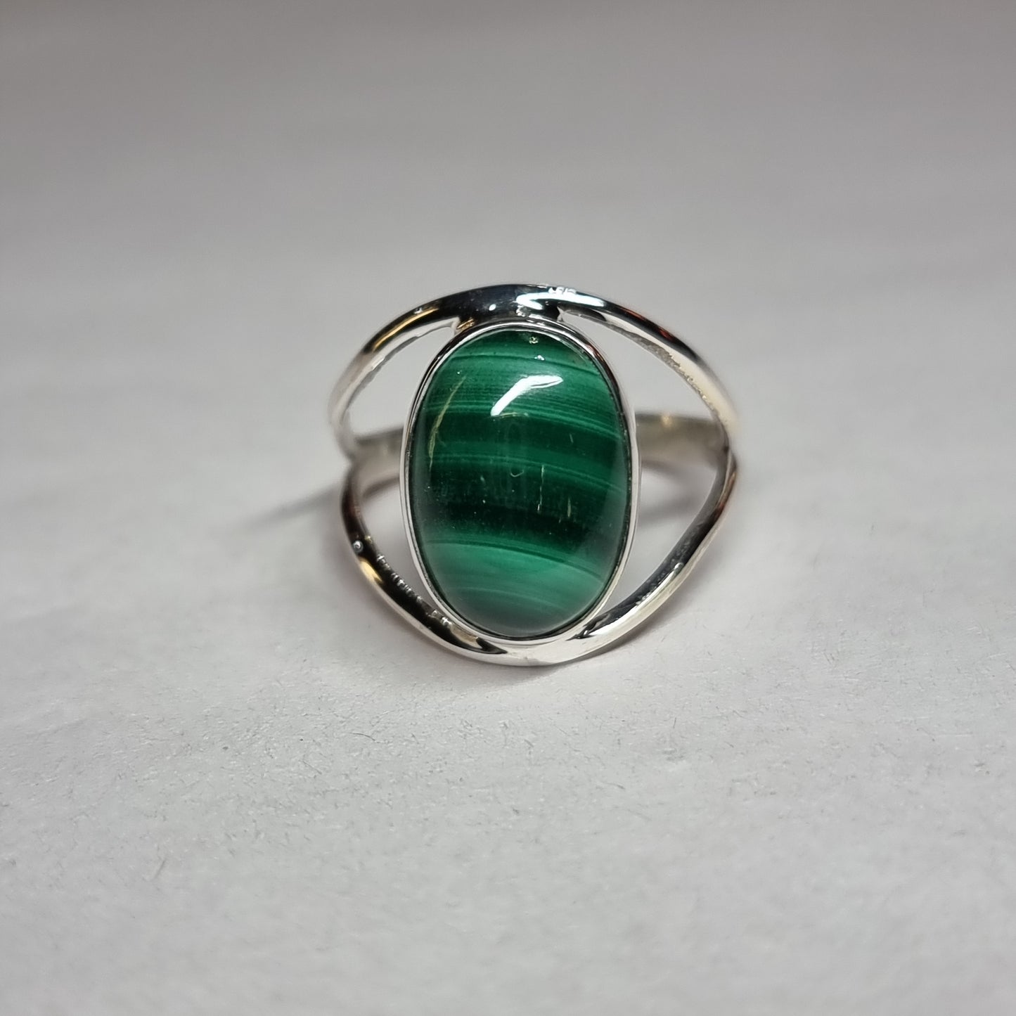 Malachite ring - Rivendell Shop