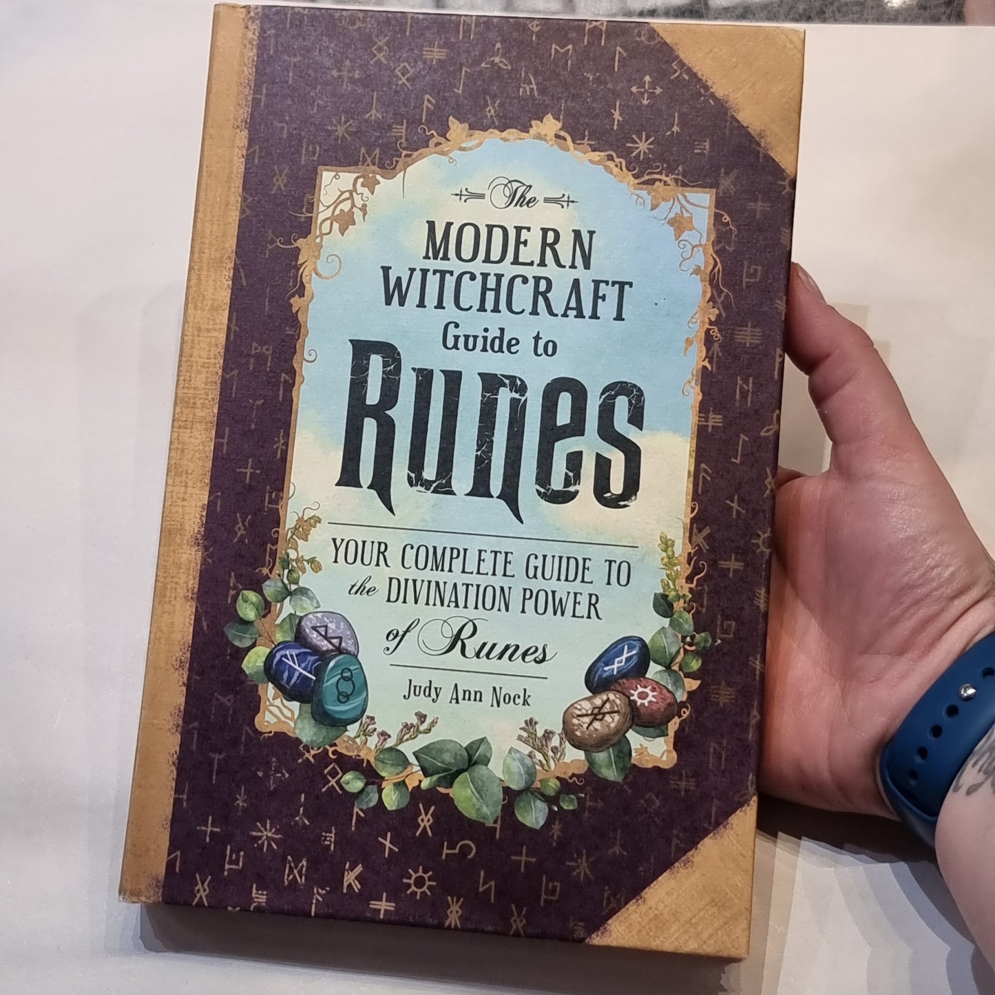 Modern witchcraft guide to runes - Rivendell Shop