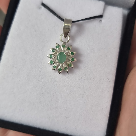 Emerald pendant - Rivendell Shop