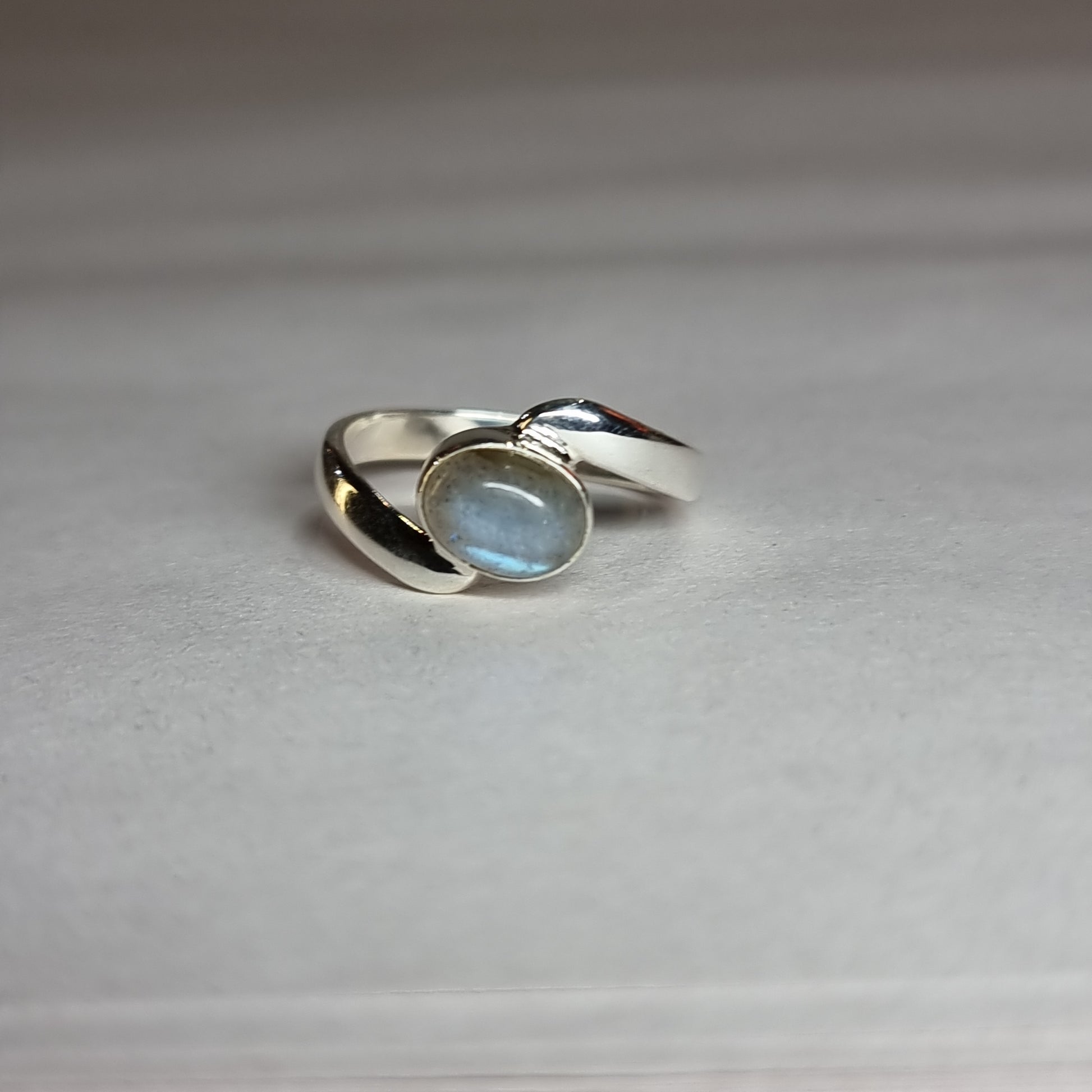 Labradorite ring - Rivendell Shop